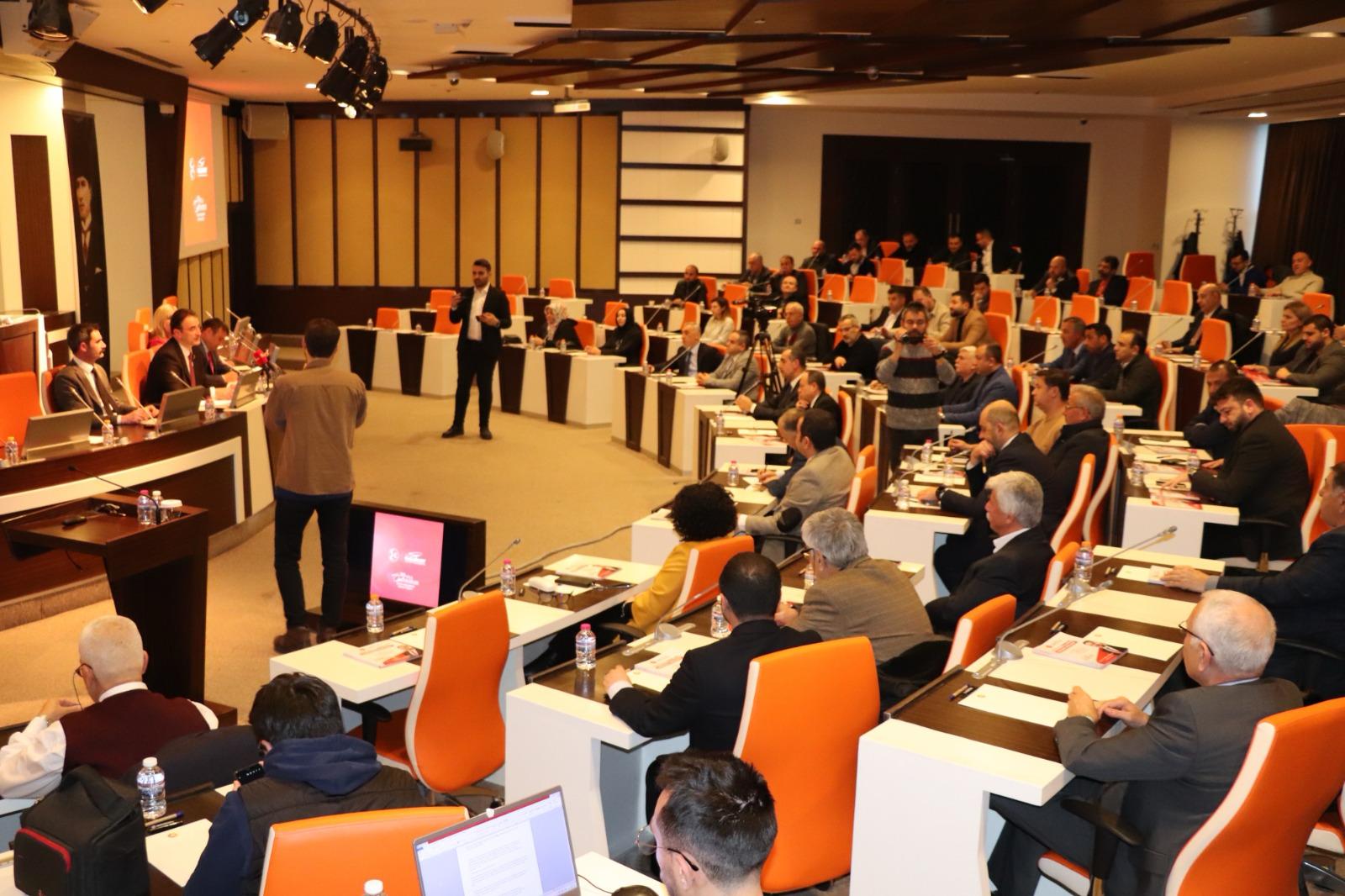 MHP BELEDİYE BAŞKAN ADAYI SEZER KÜÇÜKKURT İŞ İNSANLARI İLE BİR ARAYA GELDİ