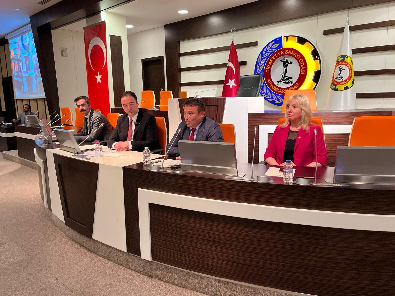 MHP BELEDİYE BAŞKAN ADAYI SEZER KÜÇÜKKURT İŞ İNSANLARI İLE BİR ARAYA GELDİ