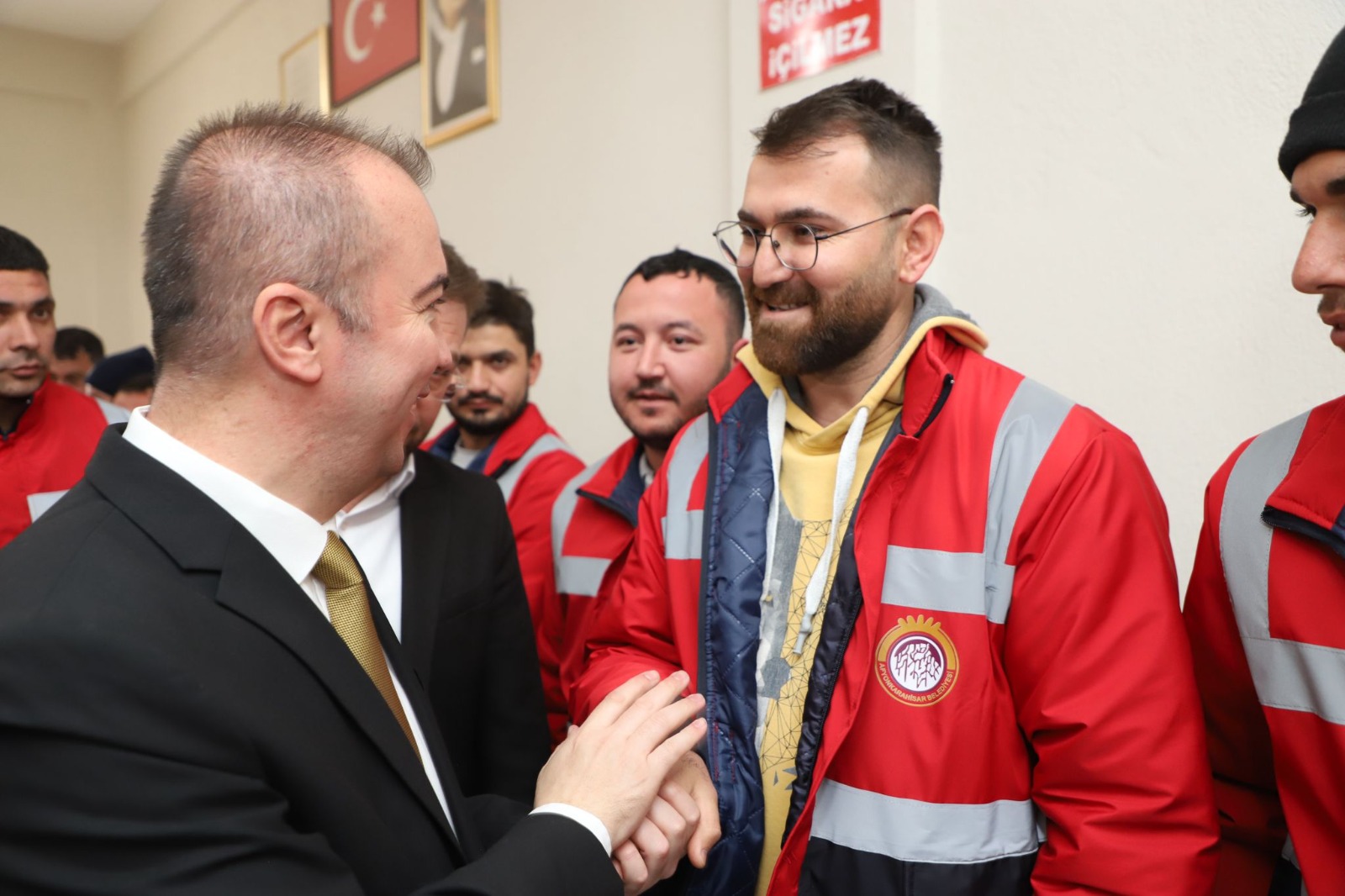 YENİ EVLENECEK BELEDİYE PERSONELİNE 100 BİN TL NAKDİ DESTEK VERECEĞİZ”