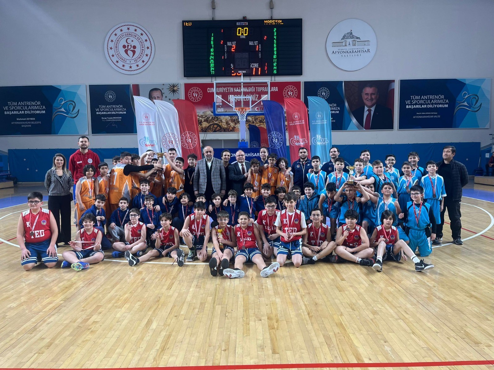 KÜÇÜKLER BASKETBOL MÜSABAKALARI TAMAMLANDI