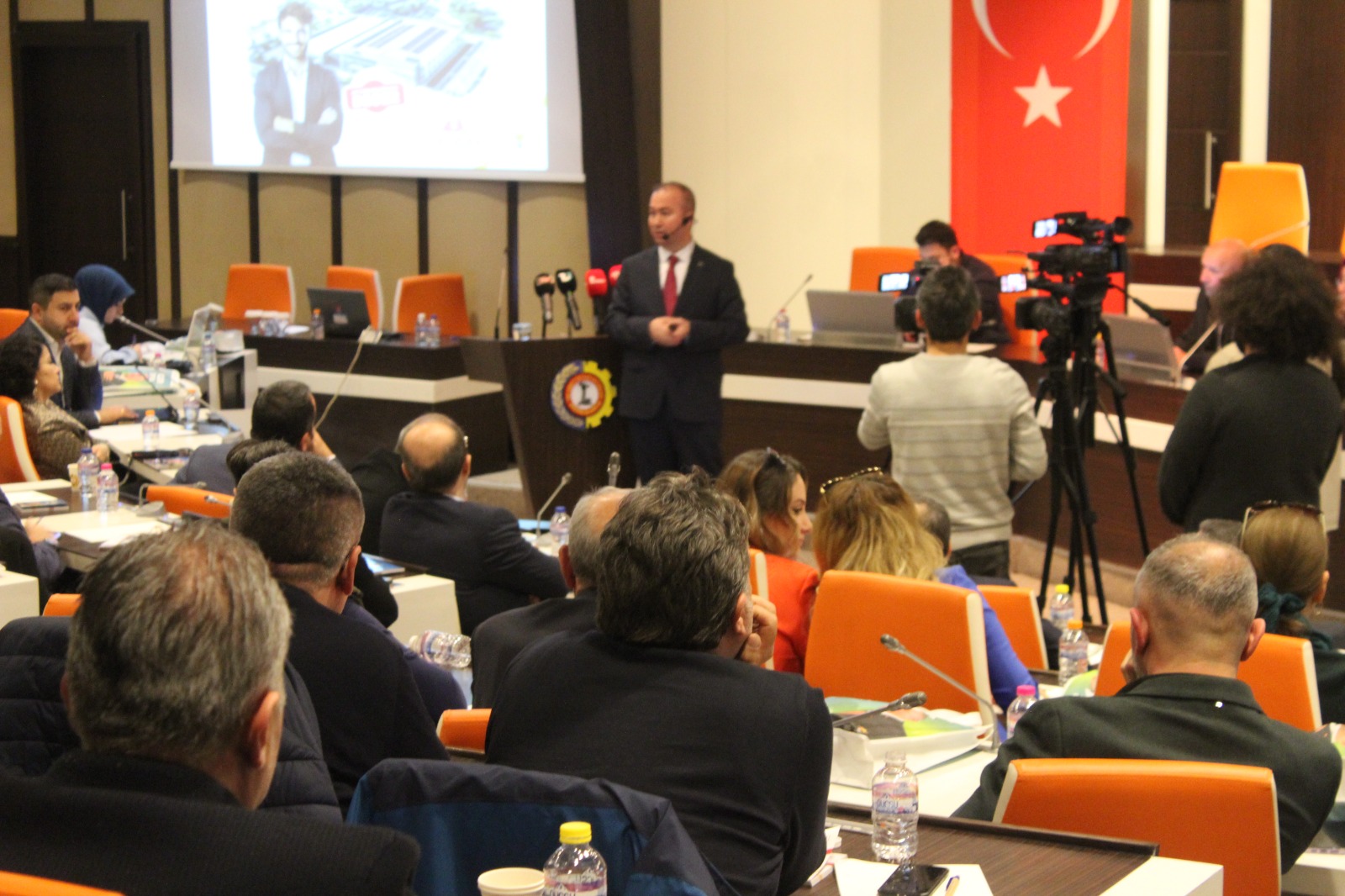 ULUÇAY ATSO'DA PROJELERİNİ ANLATTI