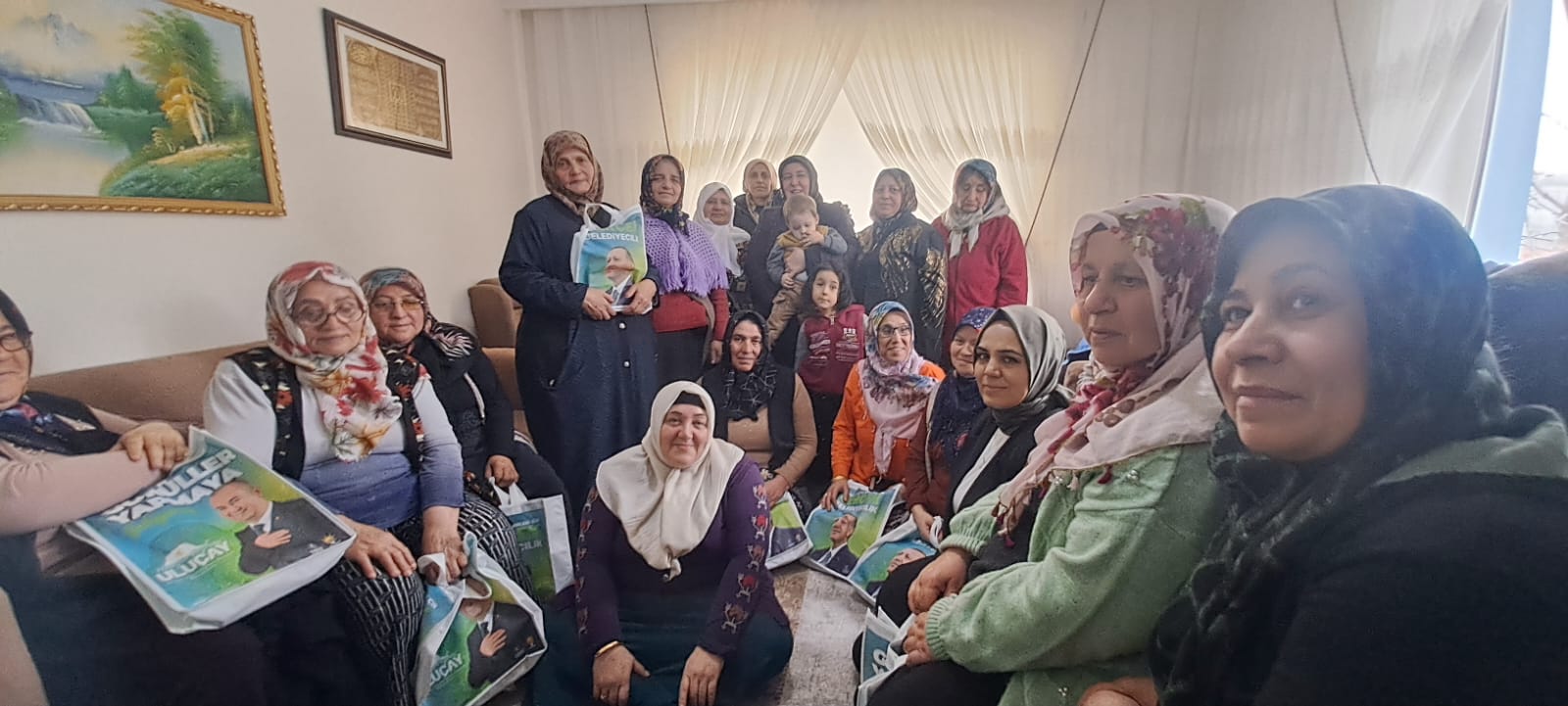 AK Kadınlar Mahalle Ziyaretlerinde