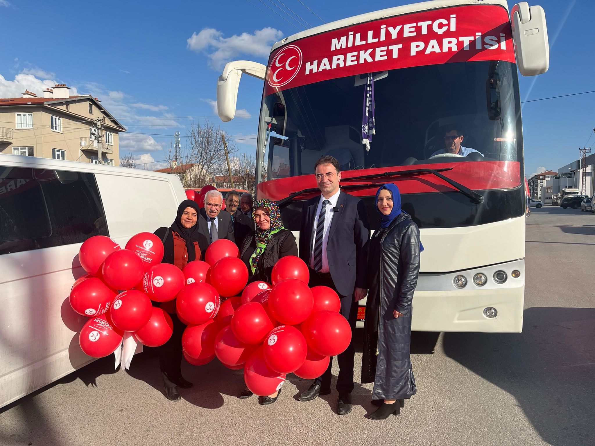 MHP'li Küçükkurt Çocuklarla Yakından İlgilendi