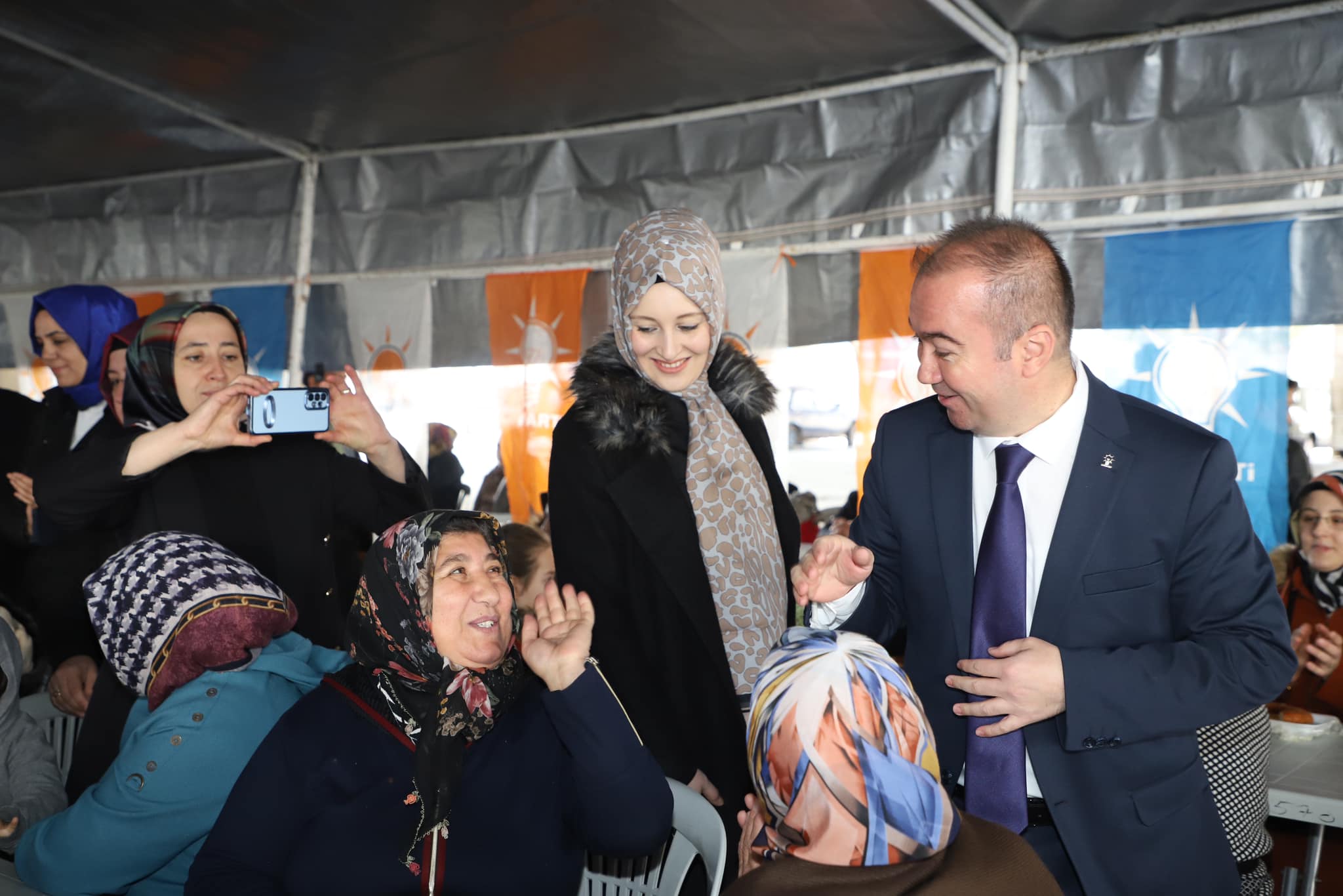 AK Partili Uluçay Kahvaltıya Katıldı