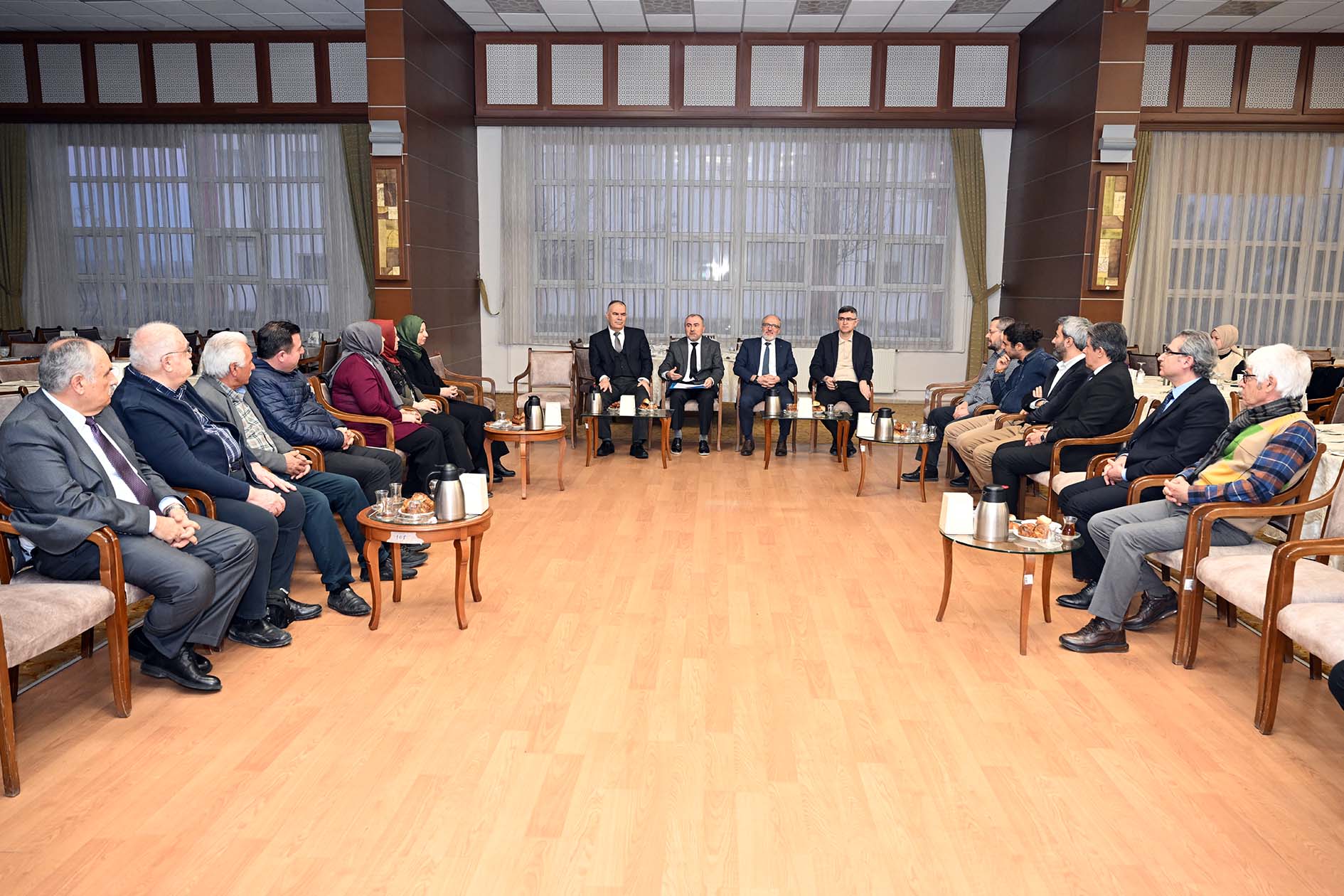Çarşamba Sabah Toplantısında “Aileye Yönelik Tehditler” Değerlendirildi