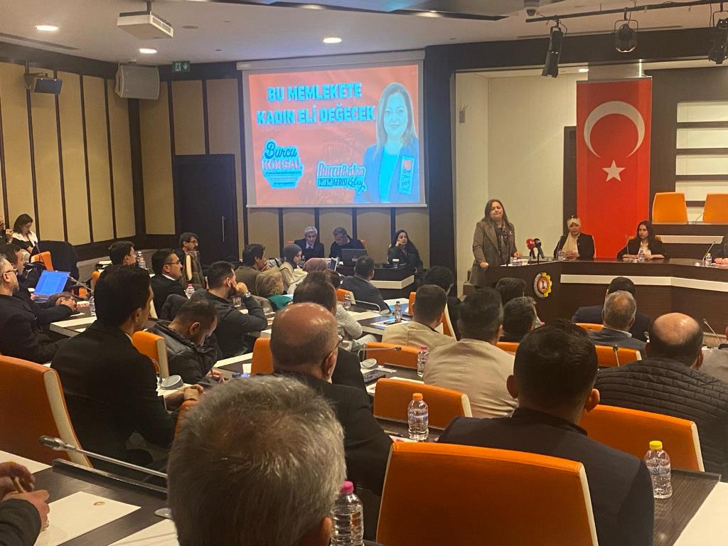 BURCU KÖKSAL PROJELERİNİ SIRALADI