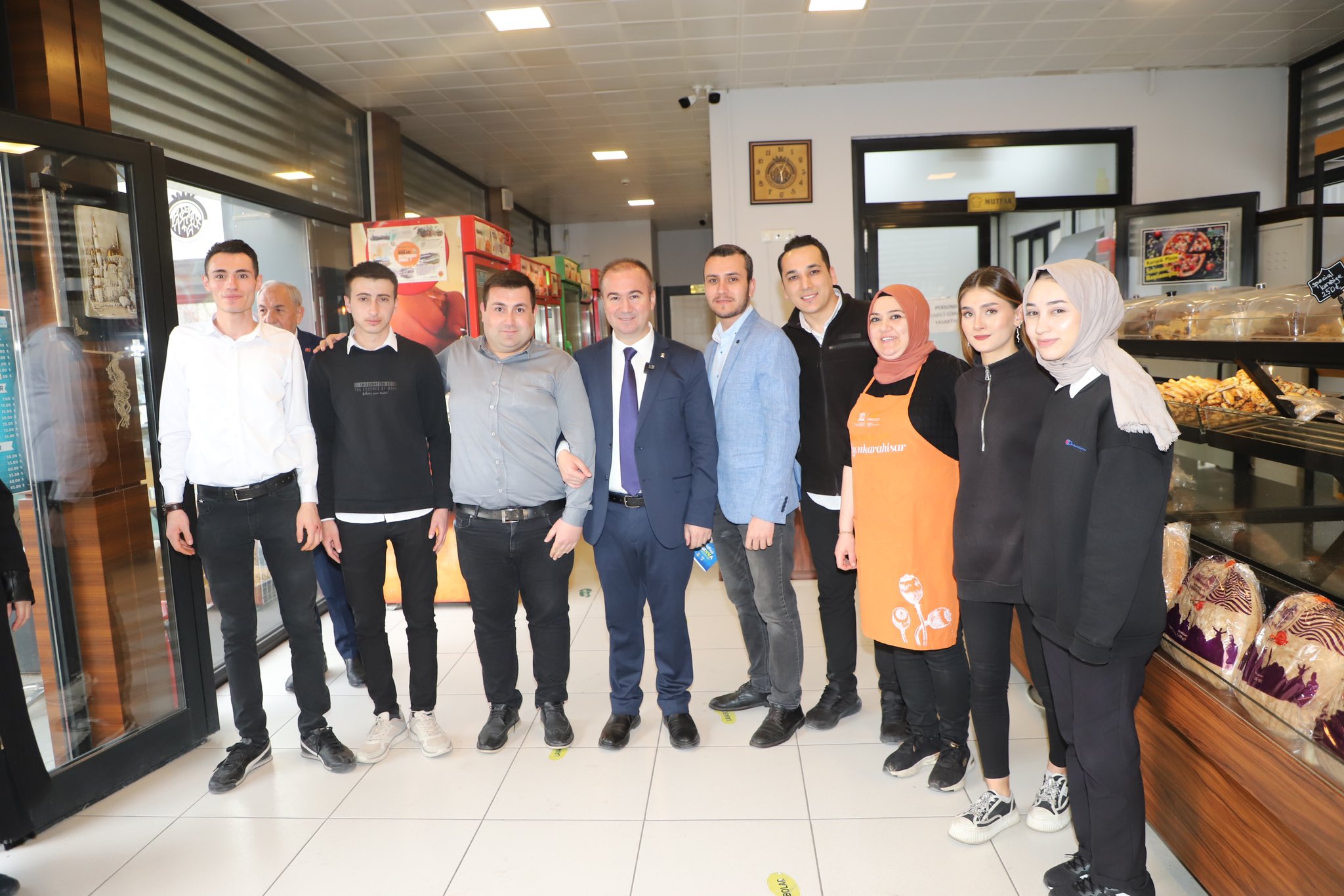 AK Partili Uluçay ''Bu Şehri ve Sıcak Kanlı İnsanlarını Seviyoruz''