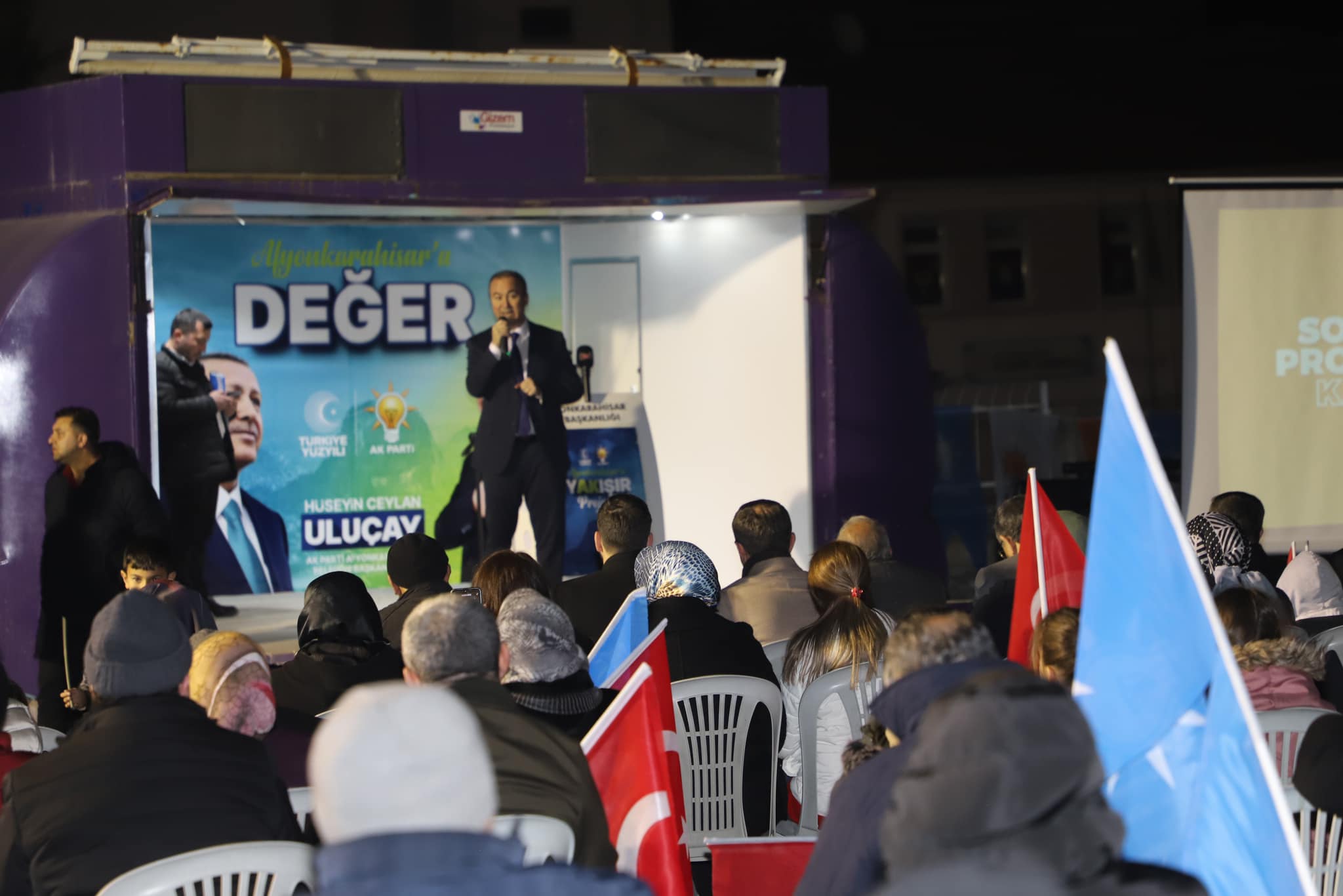 AK Partili Uluçay'a Ataköy'de Yoğun İlgi