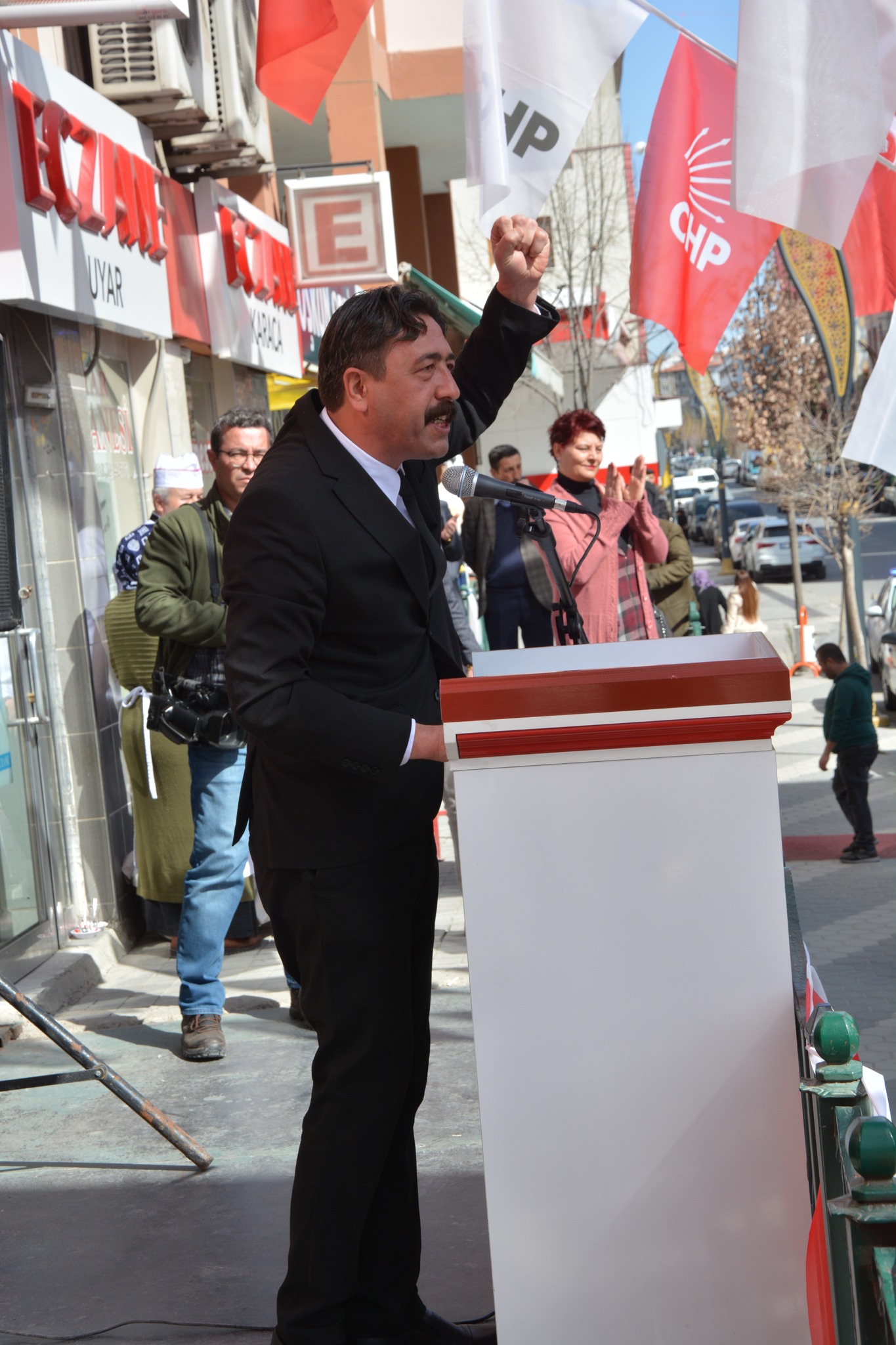 CAN; "SOSYAL BELEDİYECİLERİZ BİZ"