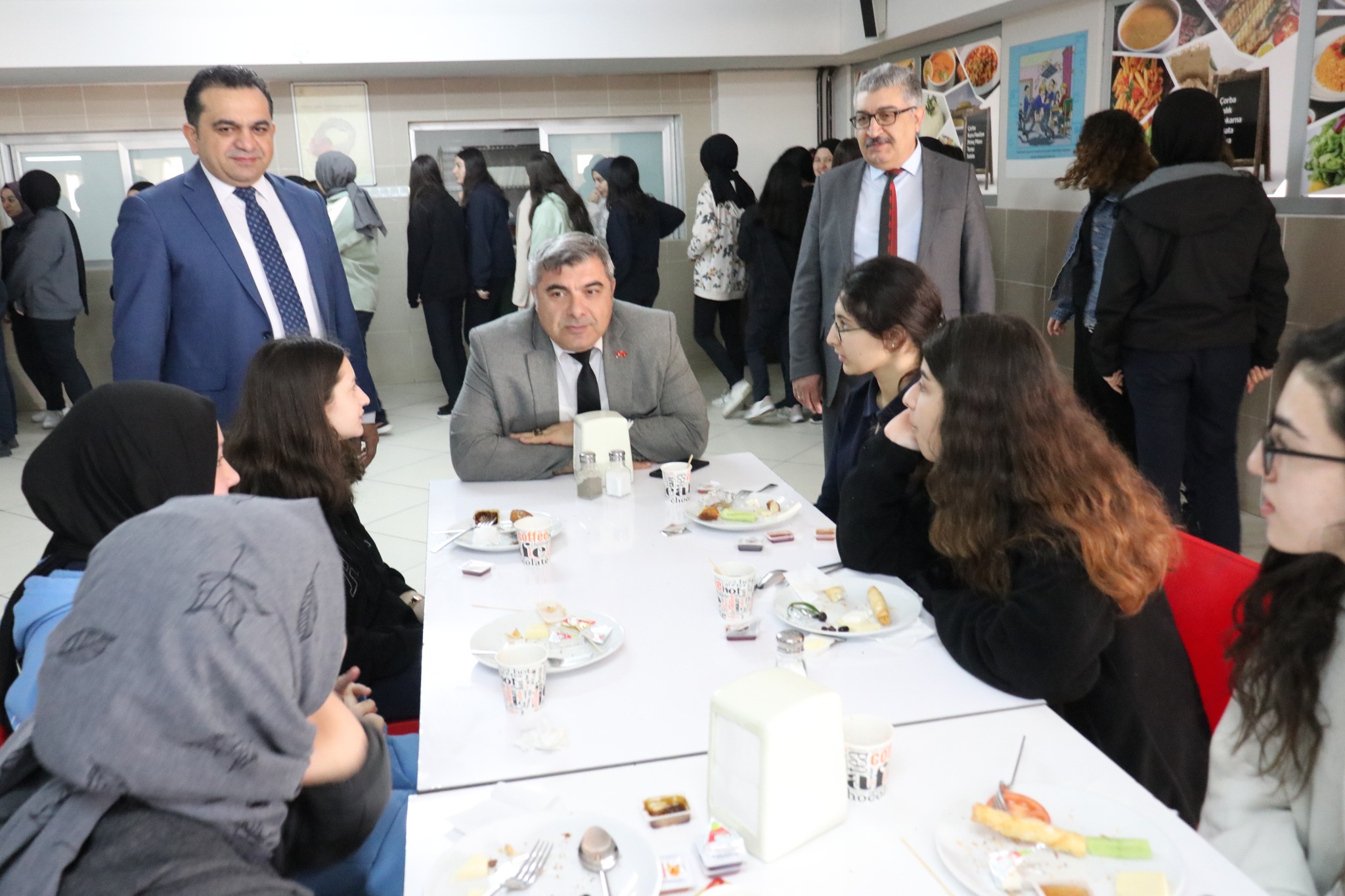 İl Milli Eğitim Müdürü Miraç Sünnetçi, Milli Savunma Üniversitesi Sınavına Girecek Öğrencilere Moral Verdi
