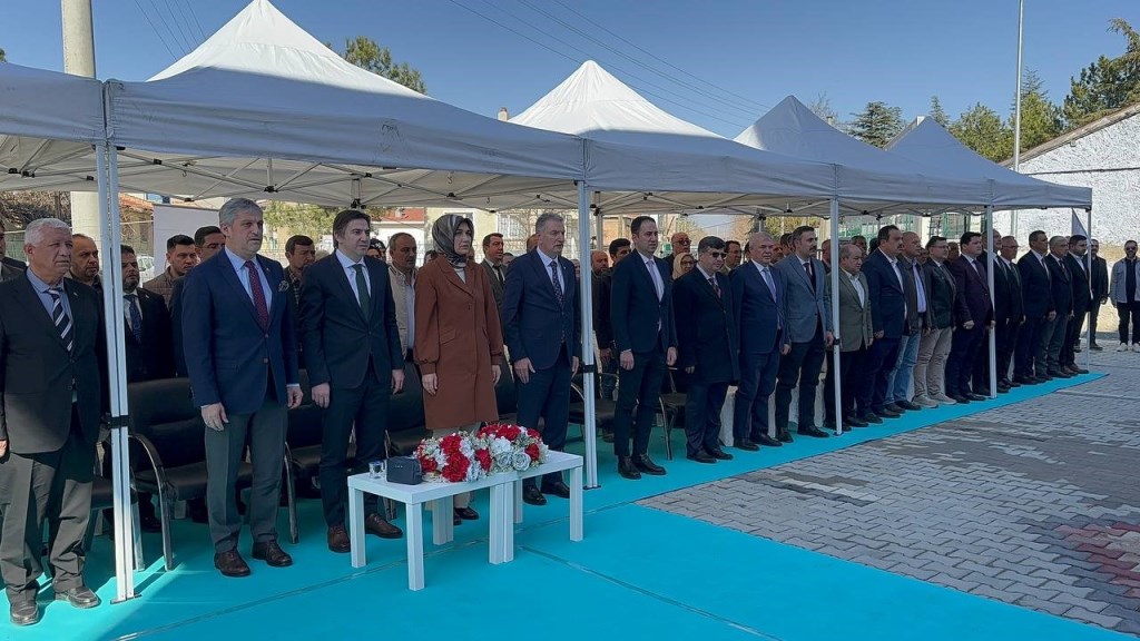 "ÜRETİCİLERİMİZİN ÜRÜNLERİ İLE TÜKETİCİLERİMİZE DE DOKUNUYORUZ"