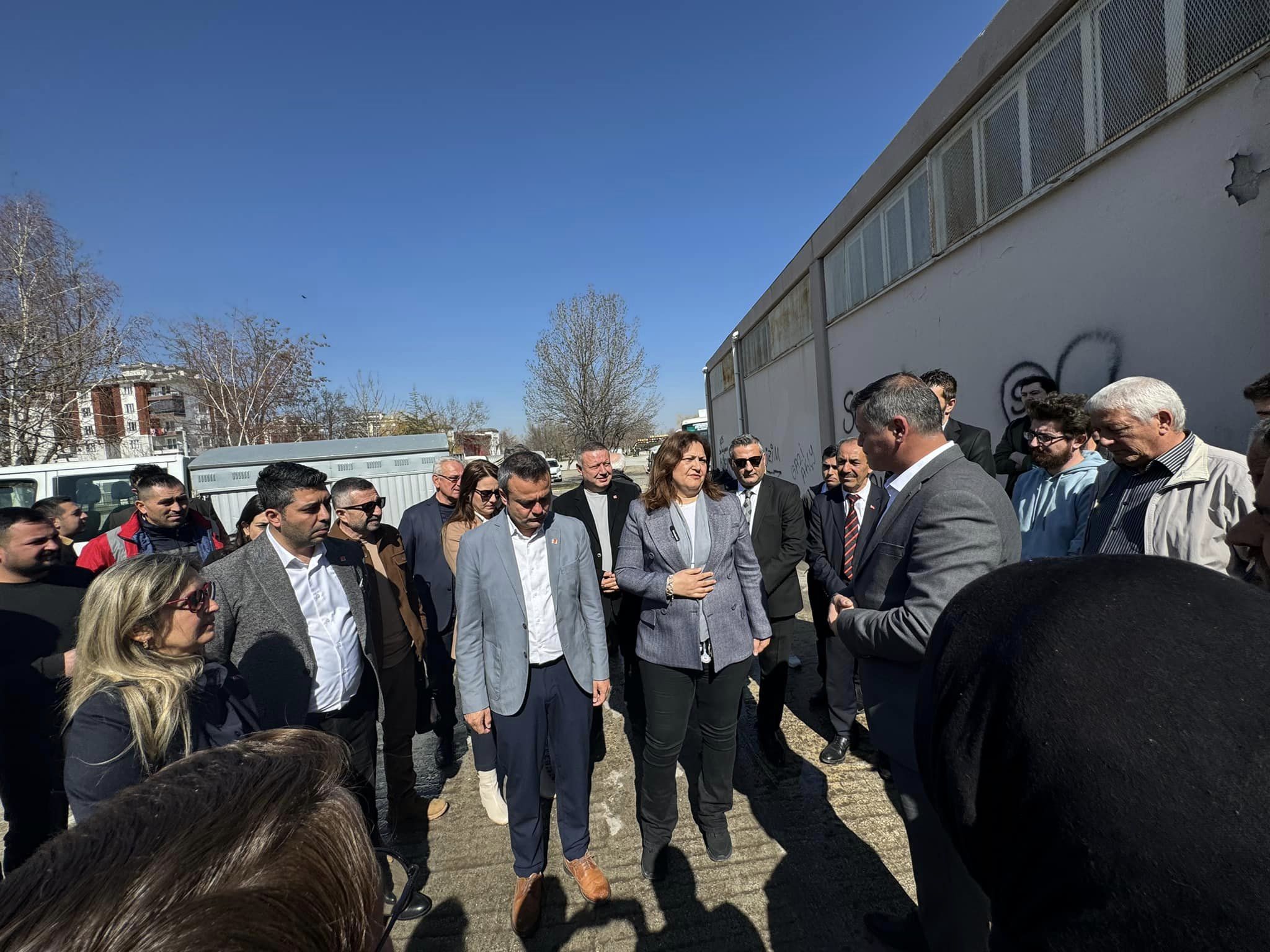 KÖKSAL YÜNTAŞ İŞÇİLERİNE MÜJDEYİ VERDİ. EN DÜŞÜK MAAŞ TUTARINI PAYLAŞTI