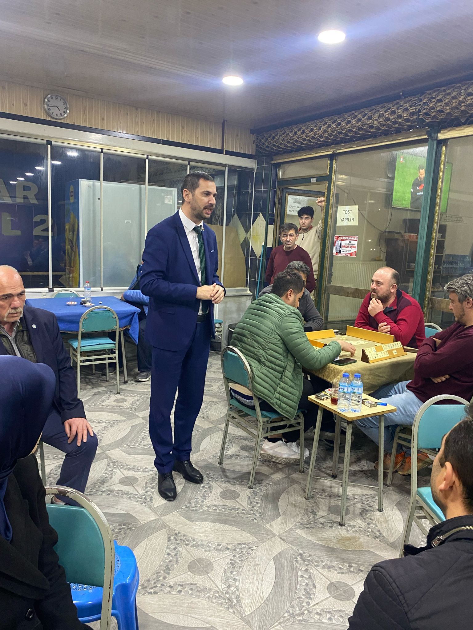ALPER YAĞCI, ALIŞVERİŞ MERKEZİNDEN KONUTLARA SEÇİM MARATONUNDA