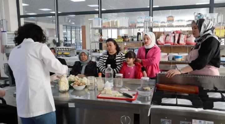 Emirdağ Kadın Kültür Evi Kadınların Hayatına Dokunmaya Devam Ediyor