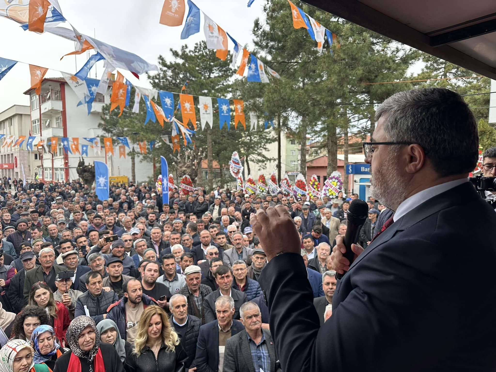 ÖZKAYA, " AFYON'A DOĞALGAZ AK PARTİ İLE GELDİ"