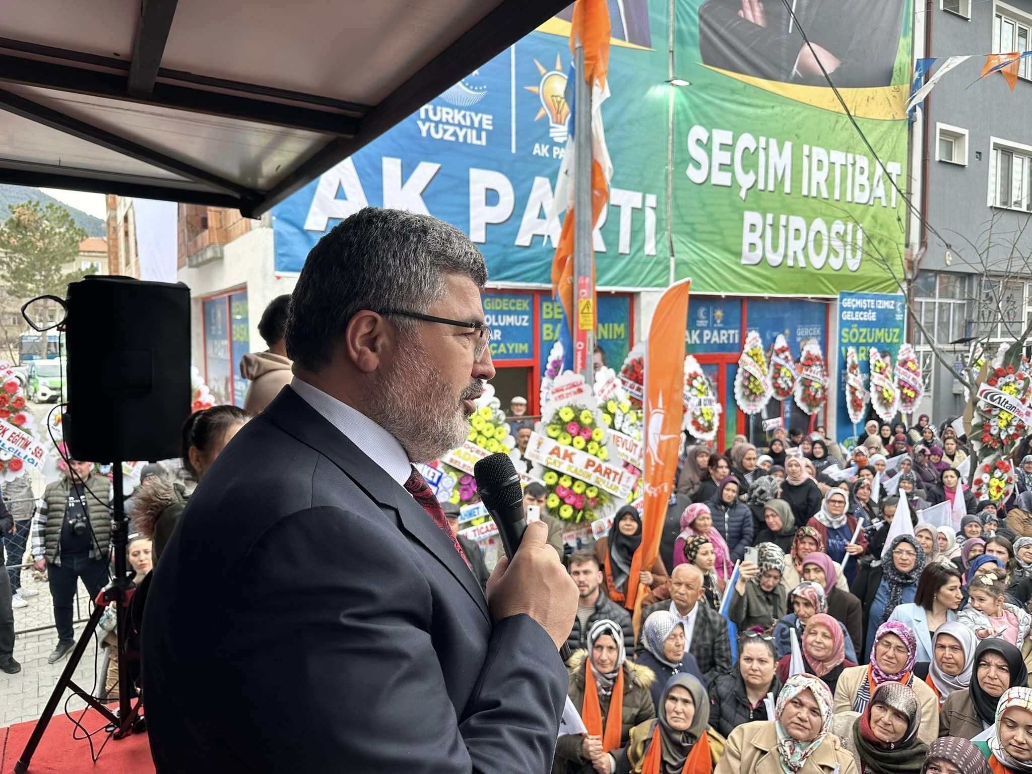 ÖZKAYA, " AFYON'A DOĞALGAZ AK PARTİ İLE GELDİ"