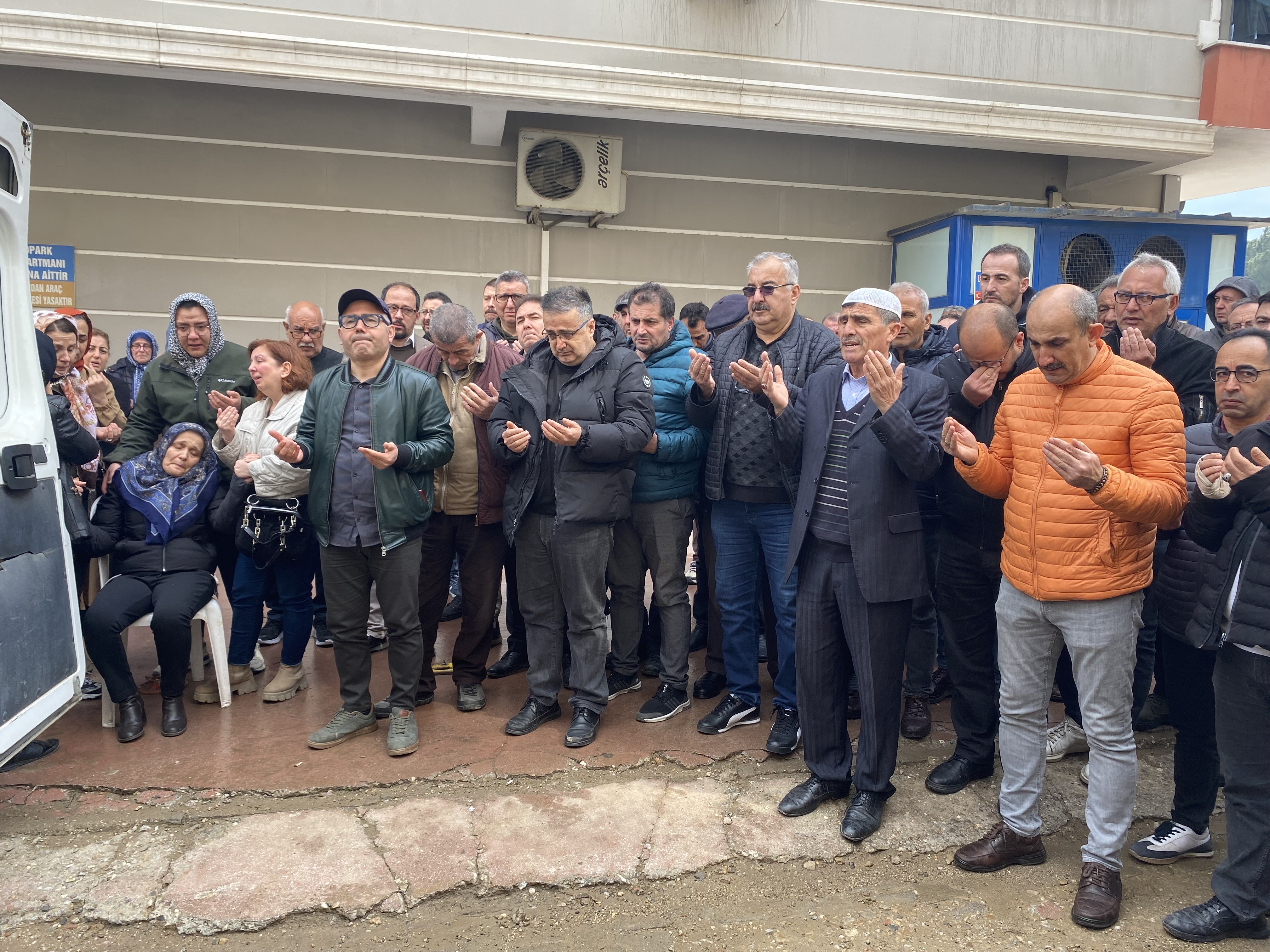 Genç Adam Kalbine Yenik Düştü