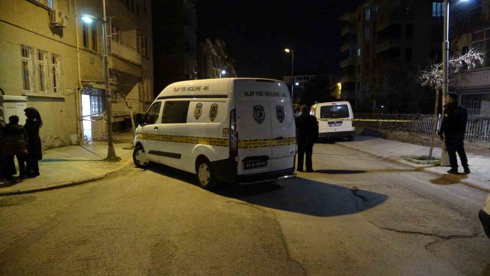 EVİNE SU TAŞIYAN HUSUMETLİSİNE KURŞUN YAĞDIRDI