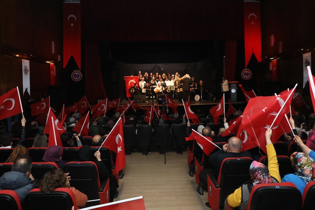 AFYONLULARA MUSİKİ ŞÖLENİ VERDİLER
