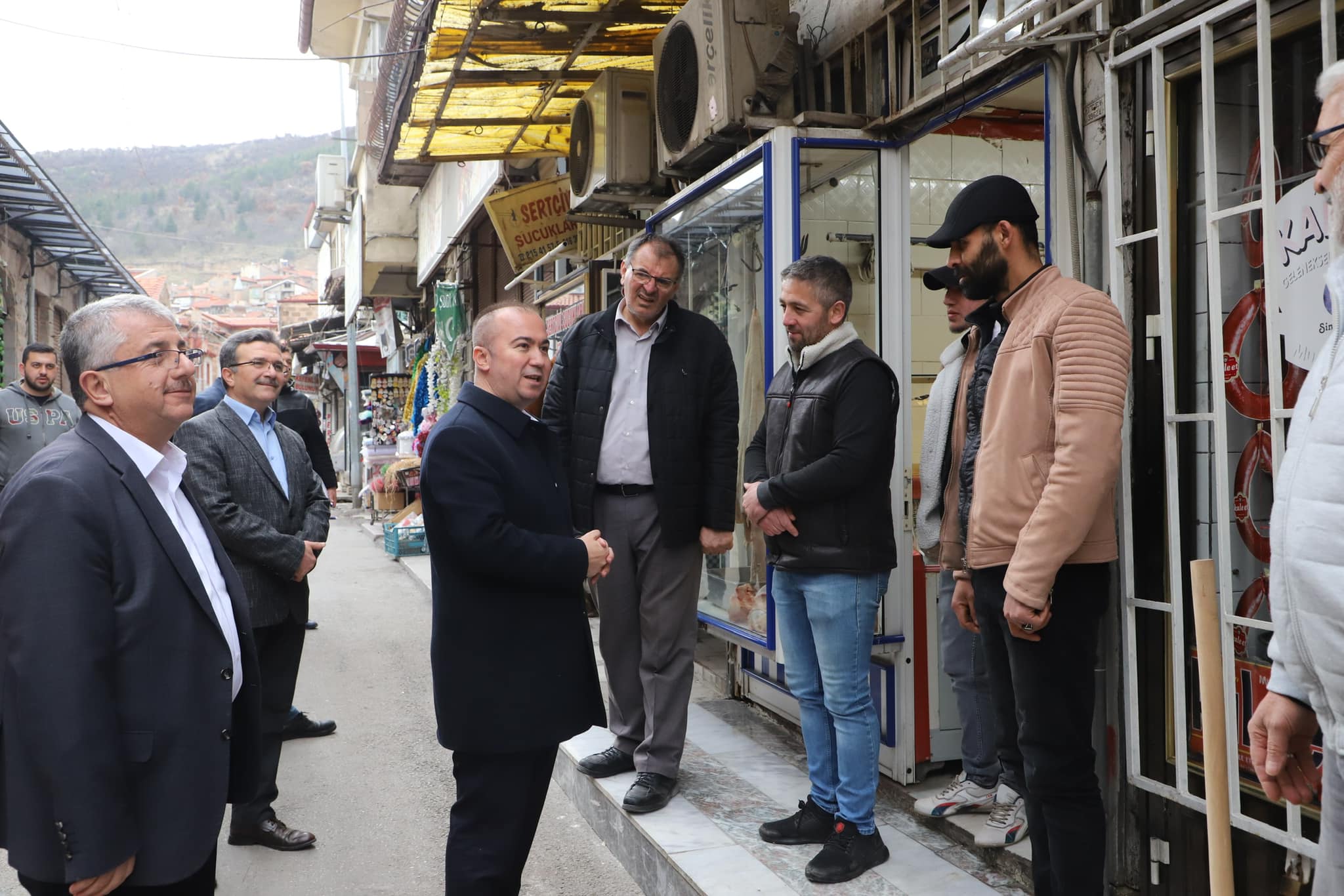 AK Parti  Belediye Başkan Adayı  Uluçay, Esnaf Ziyaretlerine Devam Ediyor