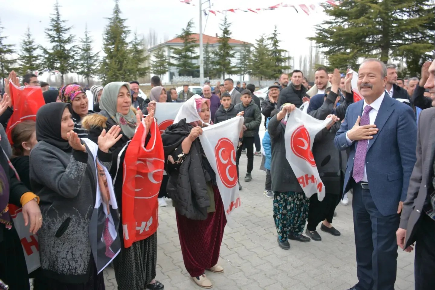 TAYTAK, “BAŞKANLARIMIZ, HERKESİN BELEDİYE BAŞKANI OLACAK”