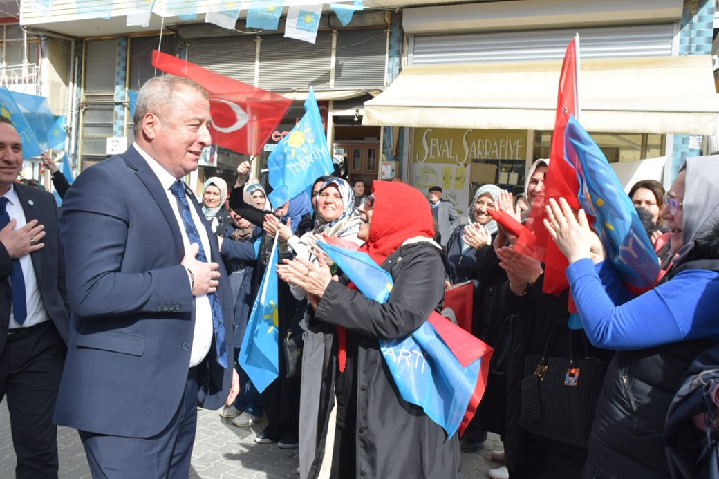 İYİ PARTİ’DEN GÖVDE GÖSTERİSİ