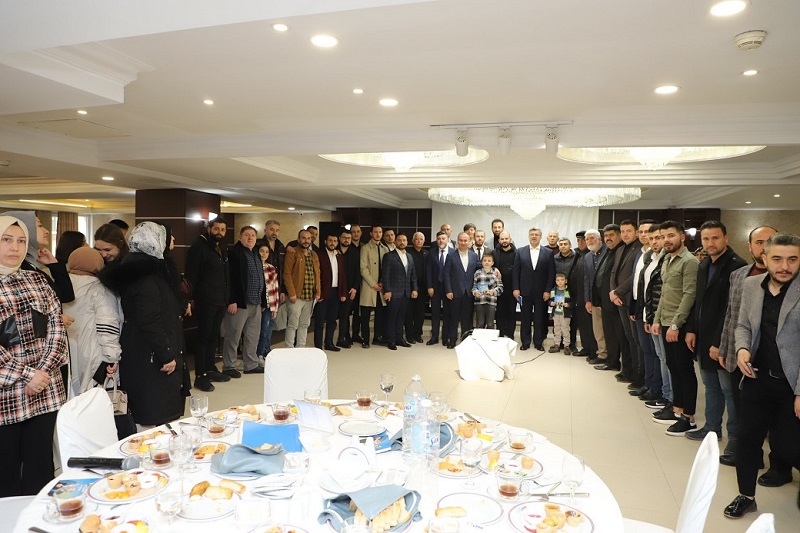 “BERBERLER HİZMET ETMEKLE KALMAZ DOSTLUKLAR İNŞA EDERLER