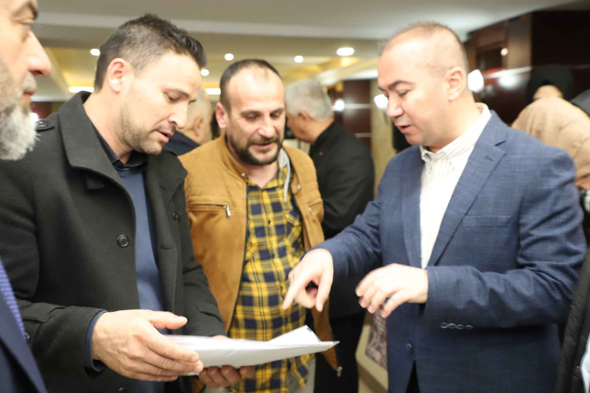 “BERBERLER HİZMET ETMEKLE KALMAZ DOSTLUKLAR İNŞA EDERLER