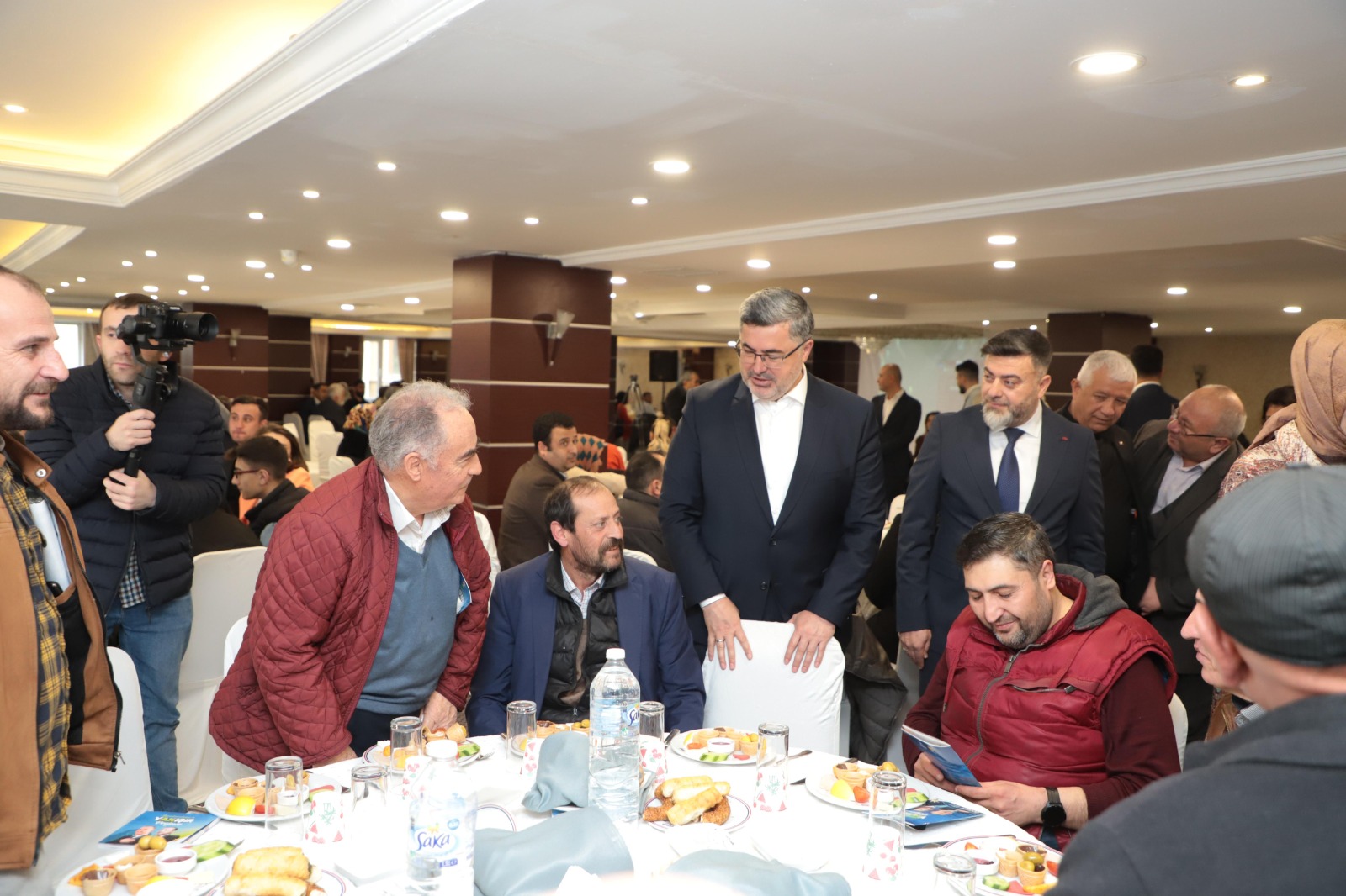 ULUÇAY, “MUHALEFETİN BELEDİYELERİ BORÇ BATAĞINA SÜRÜKLEMEKTEN BAŞKA YAPTIĞI BİR ŞEY YOK”