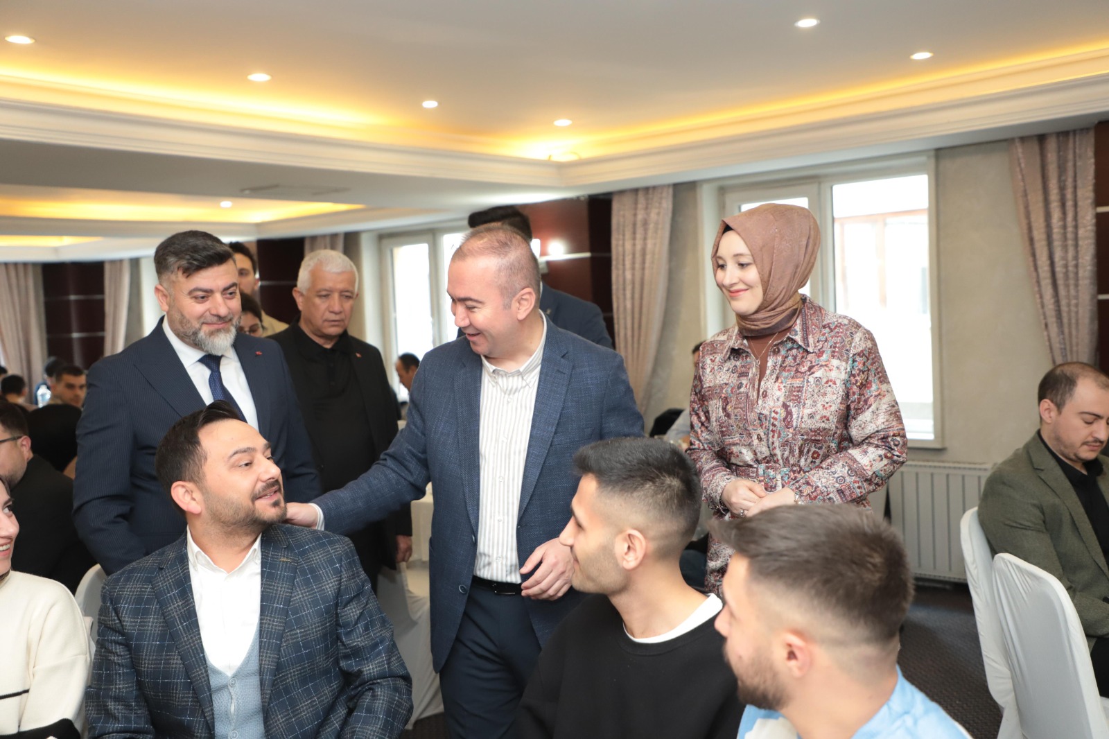 ULUÇAY, “MUHALEFETİN BELEDİYELERİ BORÇ BATAĞINA SÜRÜKLEMEKTEN BAŞKA YAPTIĞI BİR ŞEY YOK”