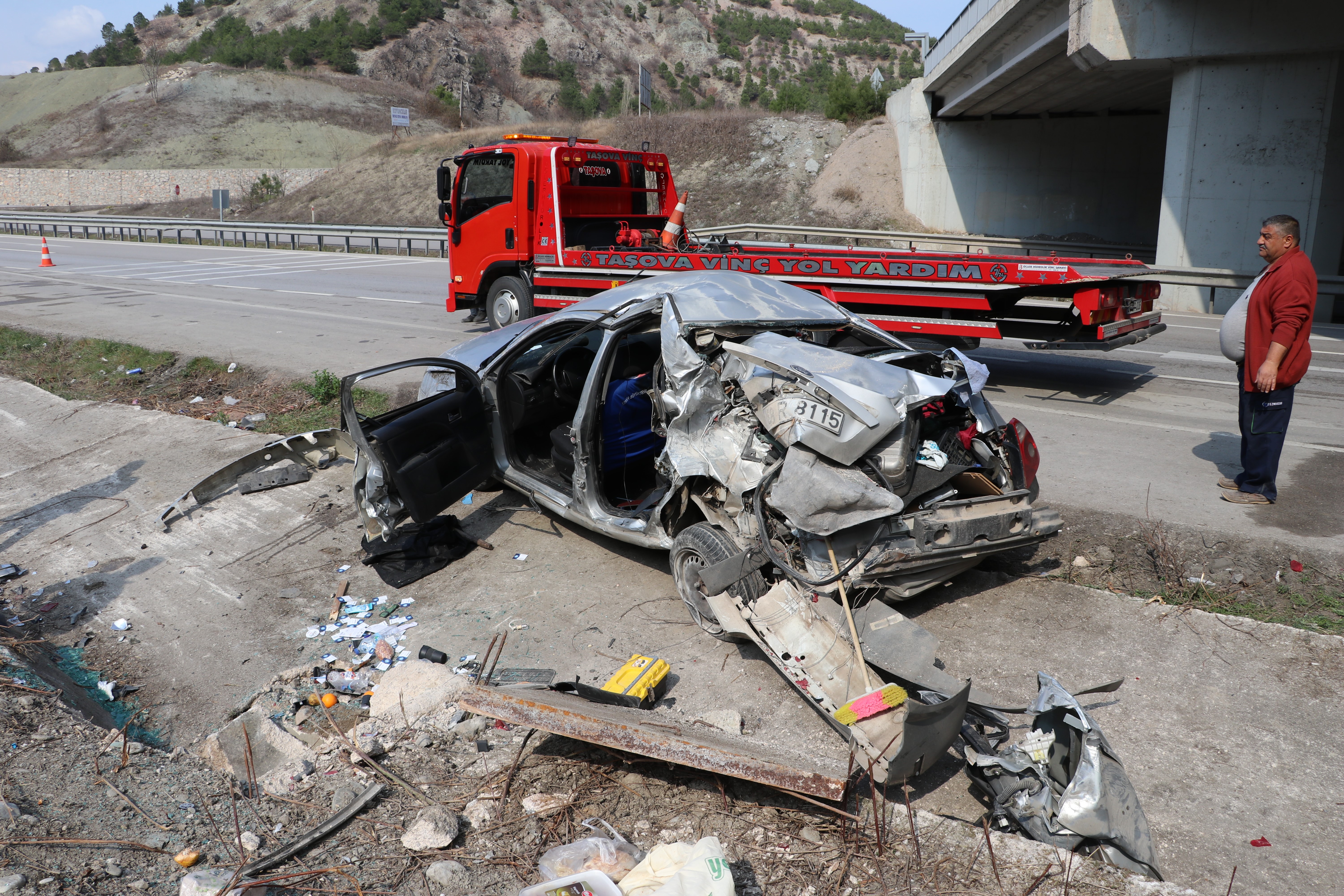 Cenaze Yolunda Feci Kaza: 1 Ölü, 1 Yaralı
