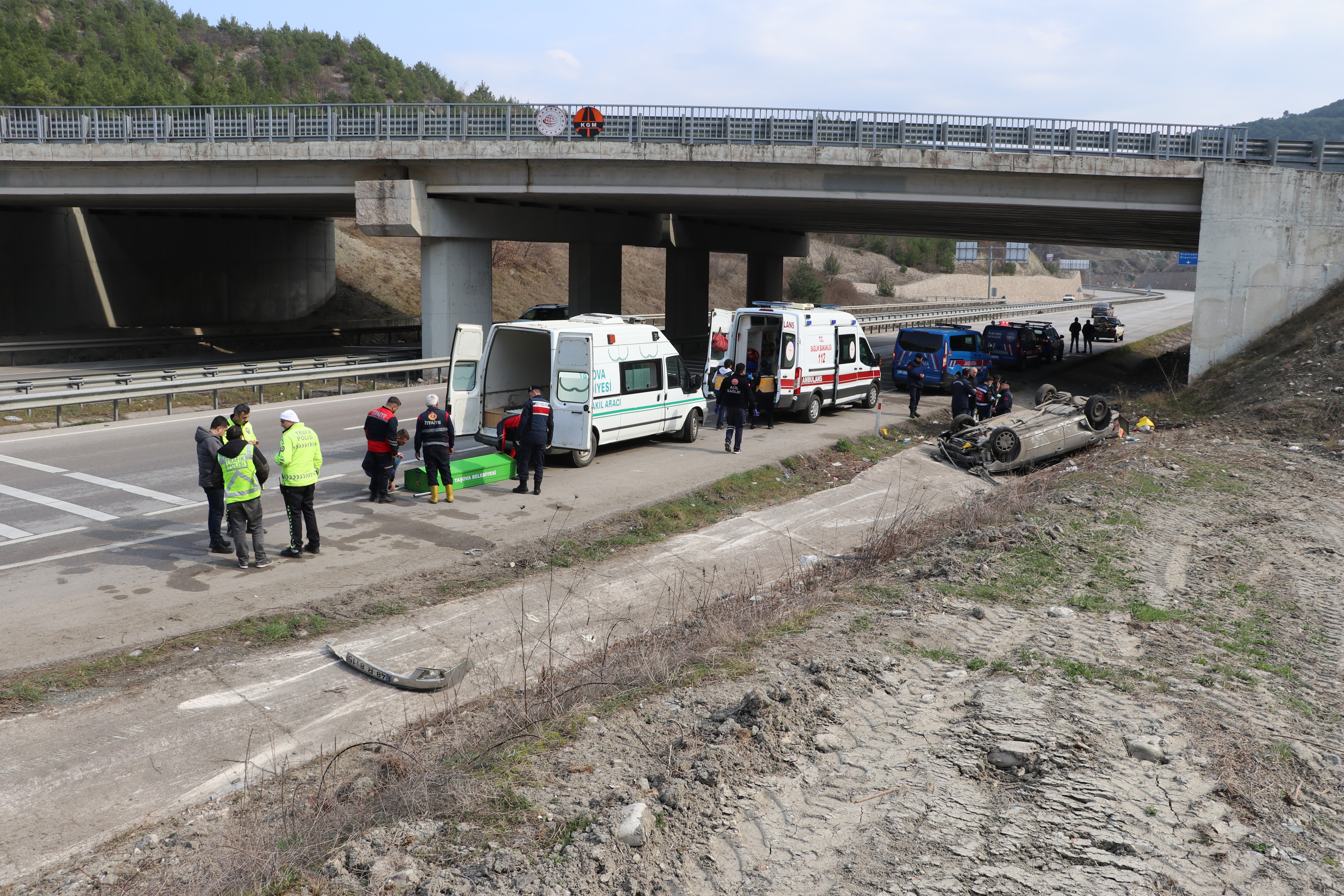 Cenaze Yolunda Feci Kaza: 1 Ölü, 1 Yaralı