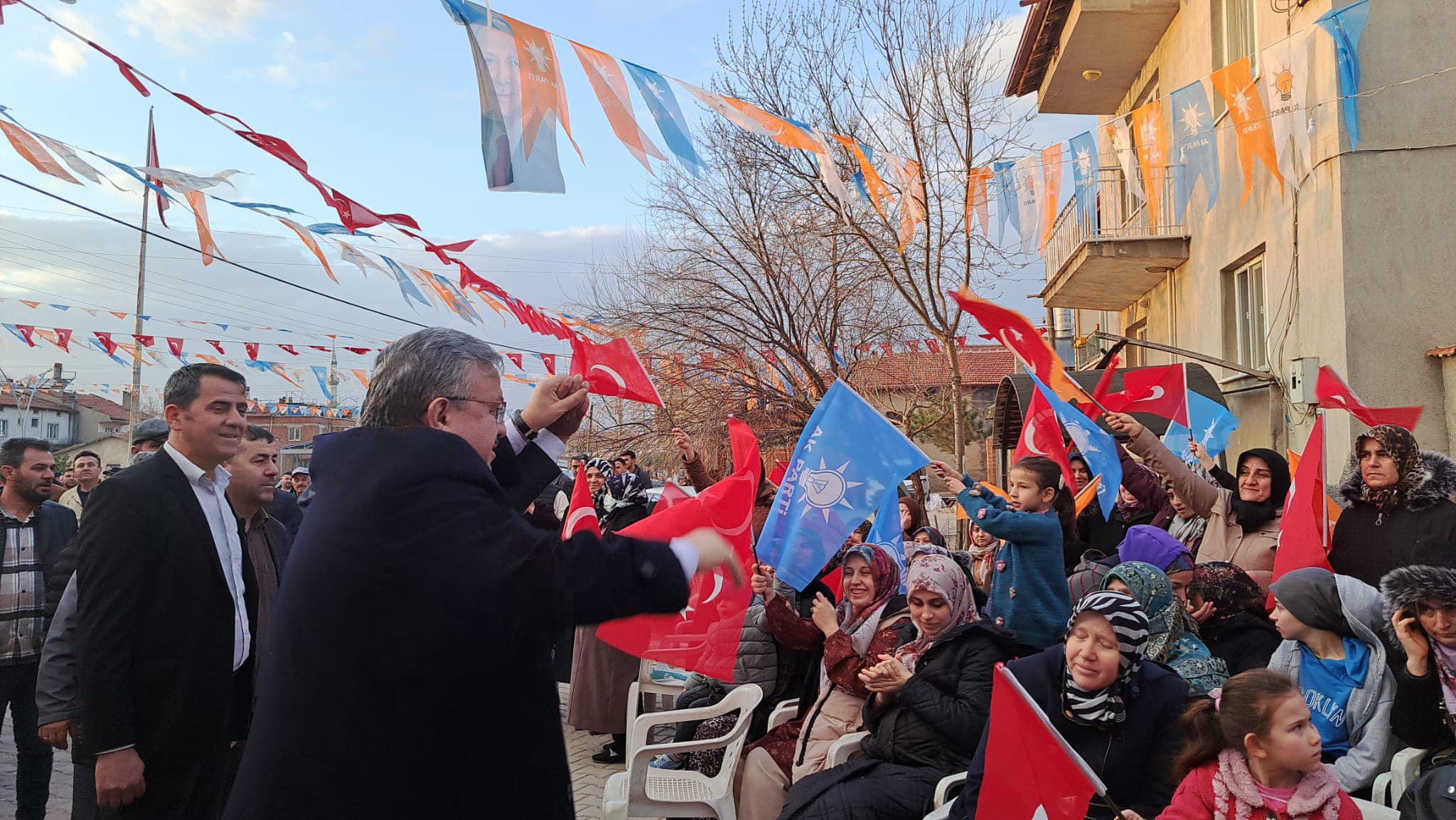 YURDUNUSEVEN  AFYONKARAHİSAR'IN HAYVANCILIK ÜSSÜNDE SKM AÇTI