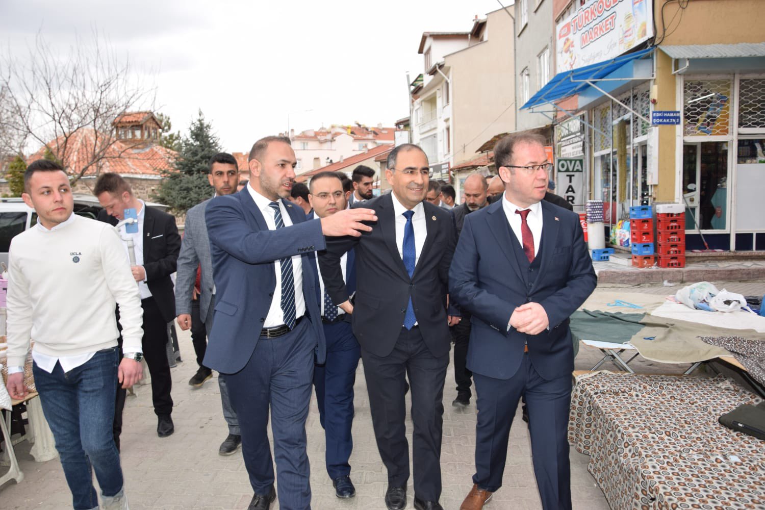 AK Partili Arslan'a Şuhut'ta Yoğun İlgi