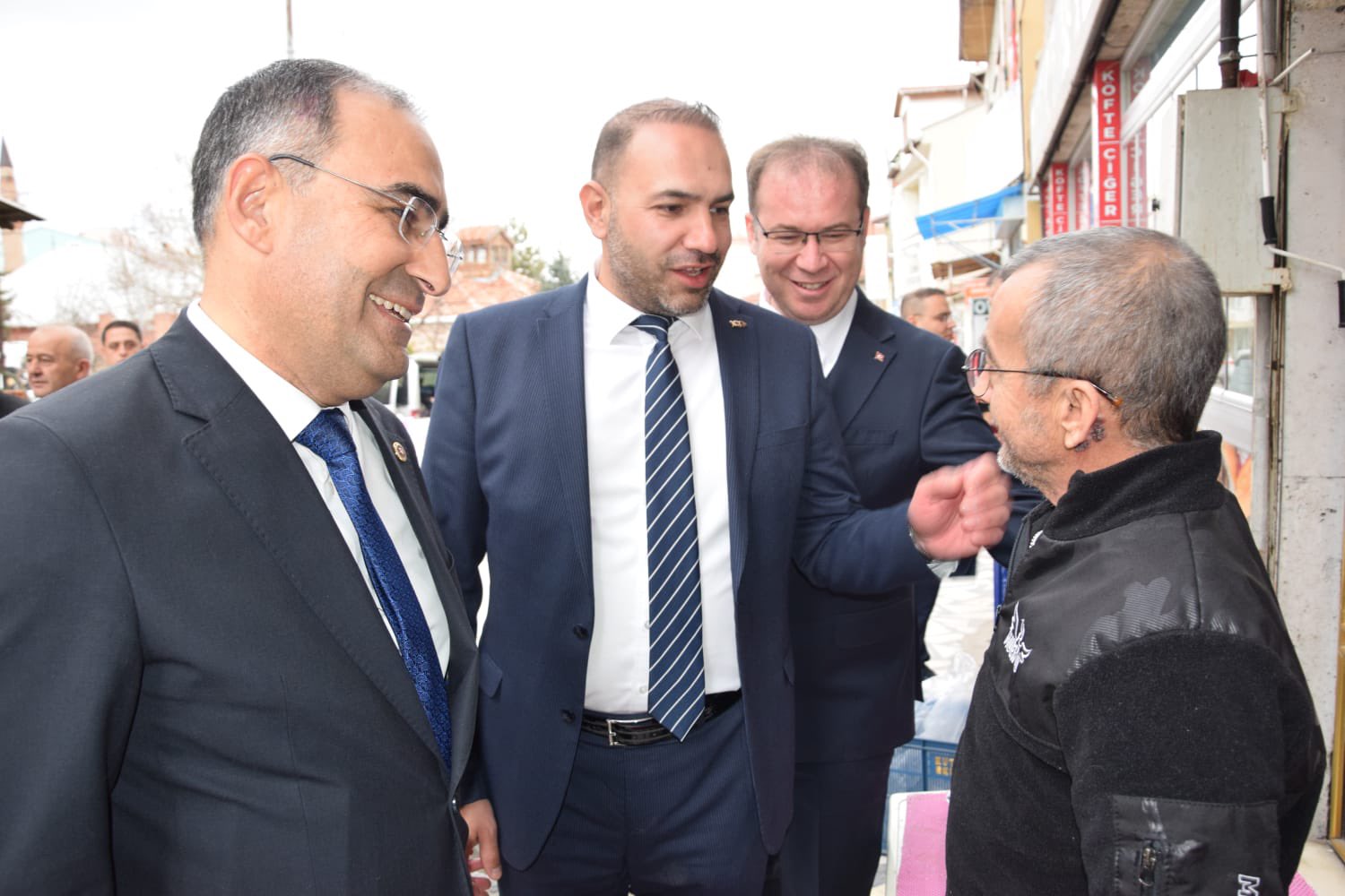 AK Partili Arslan'a Şuhut'ta Yoğun İlgi