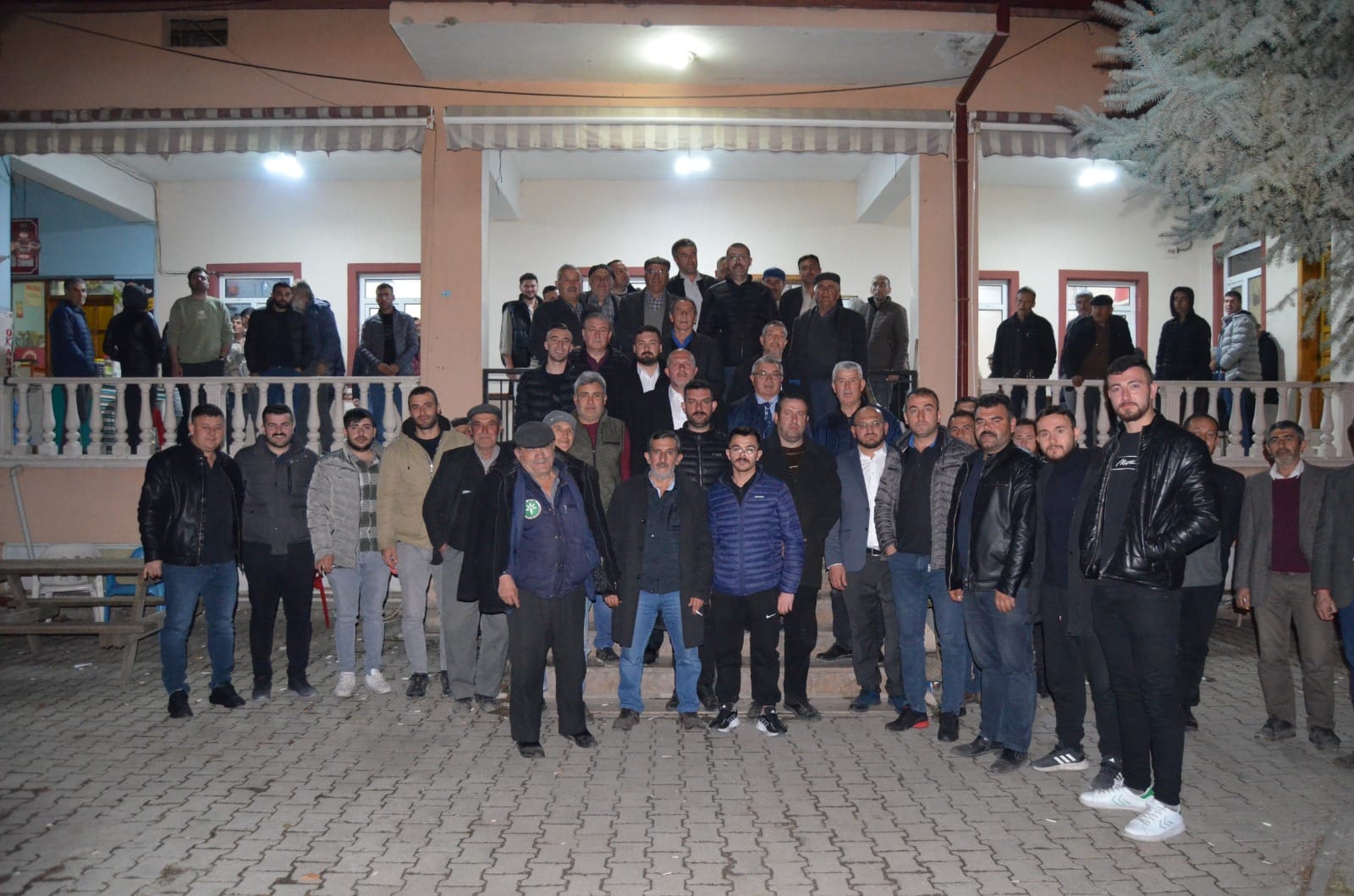 MHP'li Özaşkın Köy Halkıyla Bir Araya Geldi