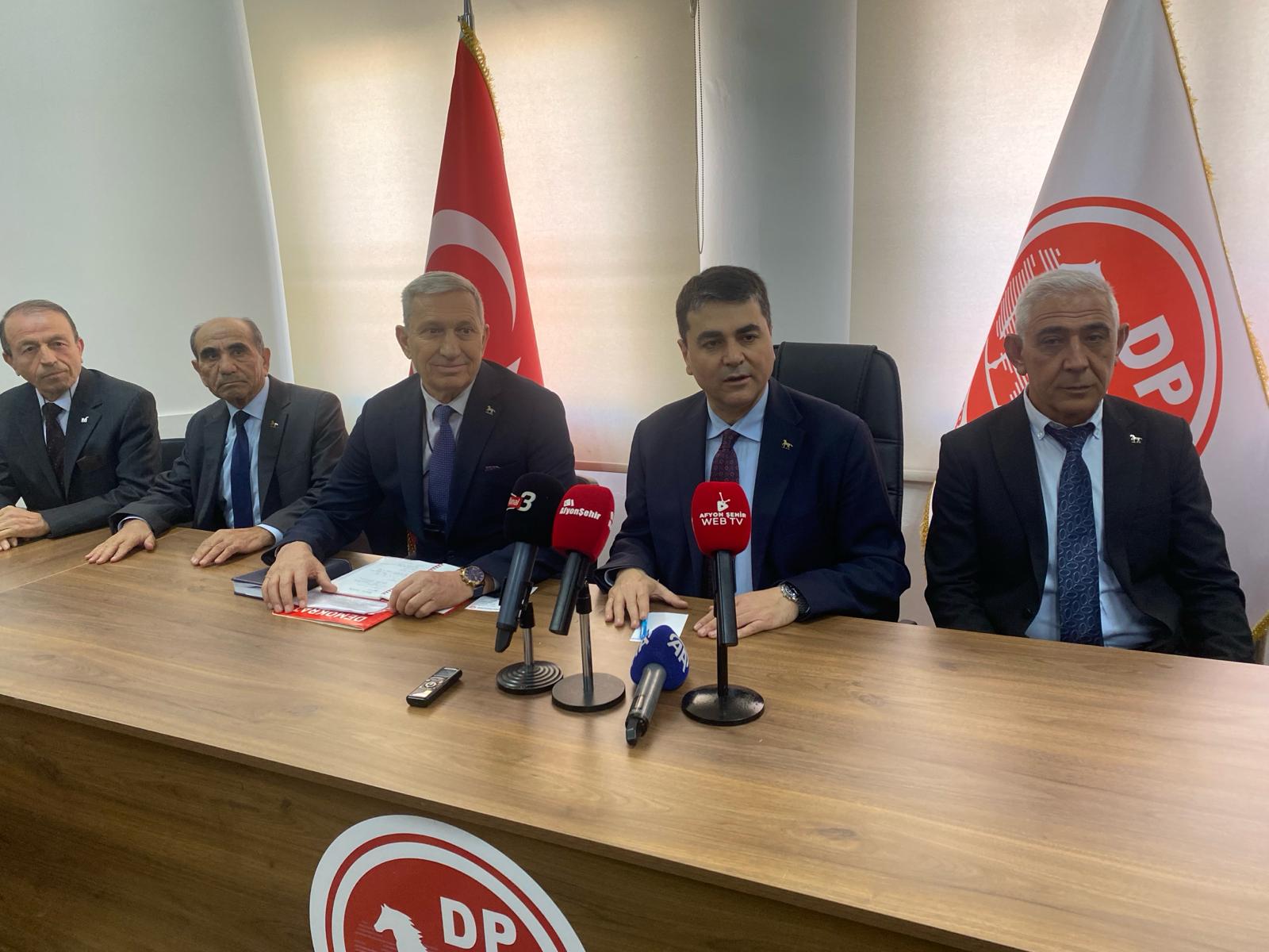DP Genel Başkanı Uysal Memleketinde Aday Tanıtımı Gerçekleştirdi