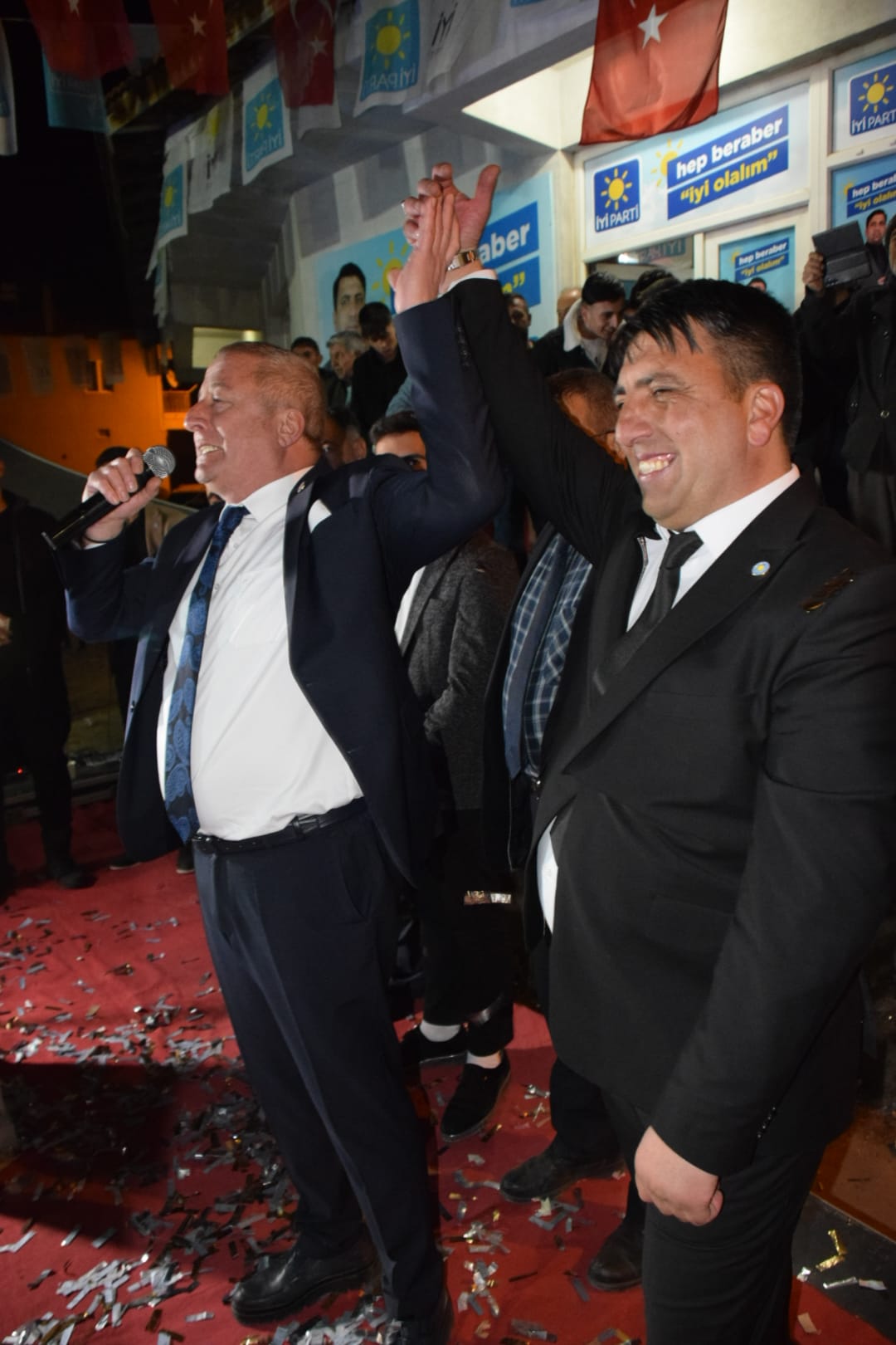 İYİ Parti'de Coşkulu Kalabalık Miting Havası Yaşattı