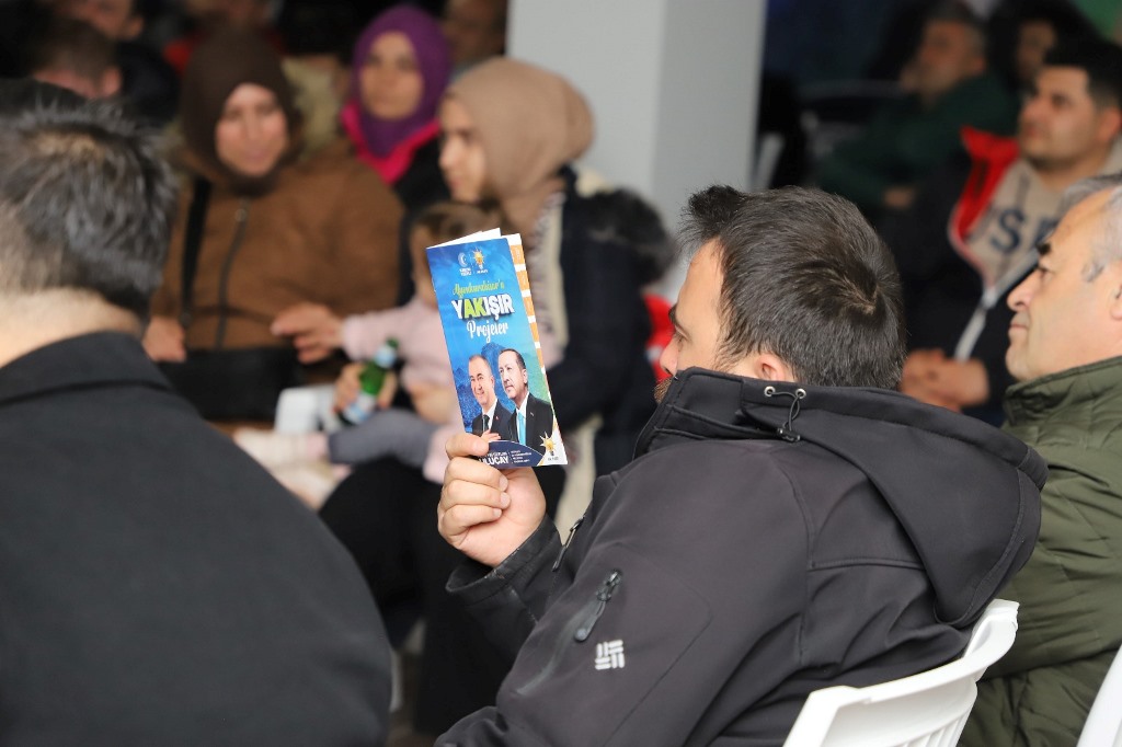 "AK PARTİ MİLLETE HİZMET DAVASIDIR"