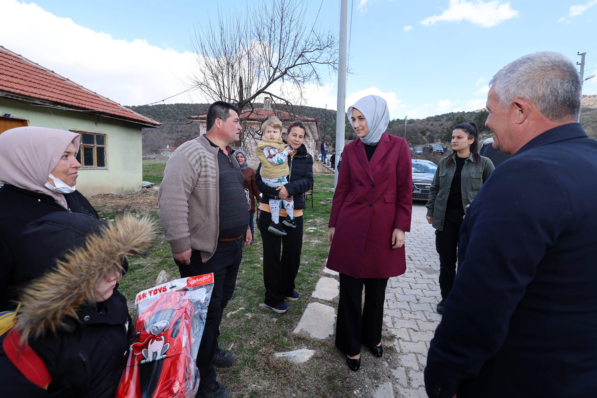 VALİ YİĞİTBAŞI ŞEYHAHŞİ KÖYÜNÜ ZİYARET ETTİ