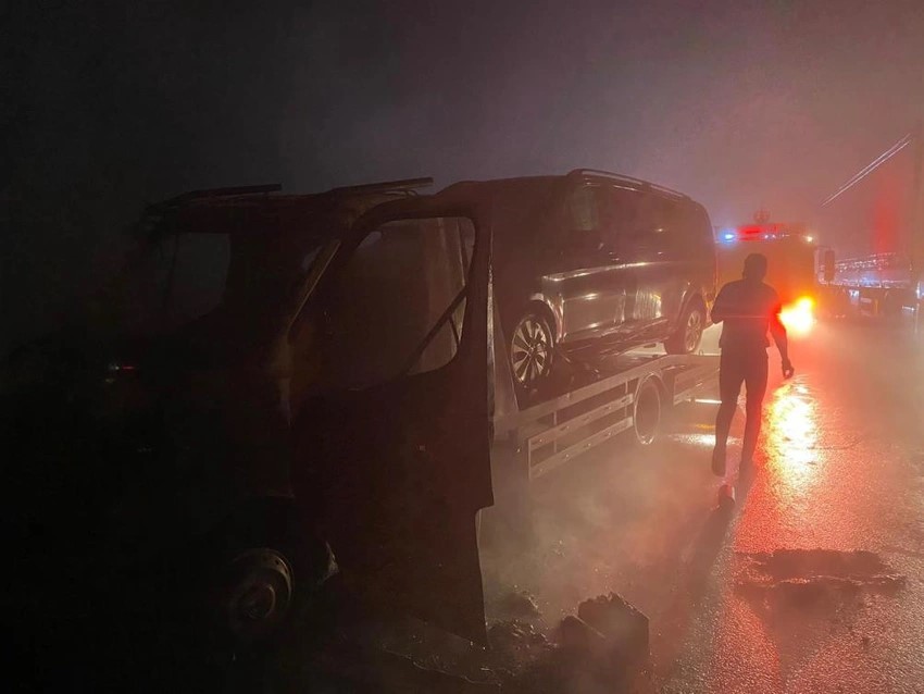 MERCEDES'İN LANETİ BU SEFER DE ÇEKİCİ YANDI