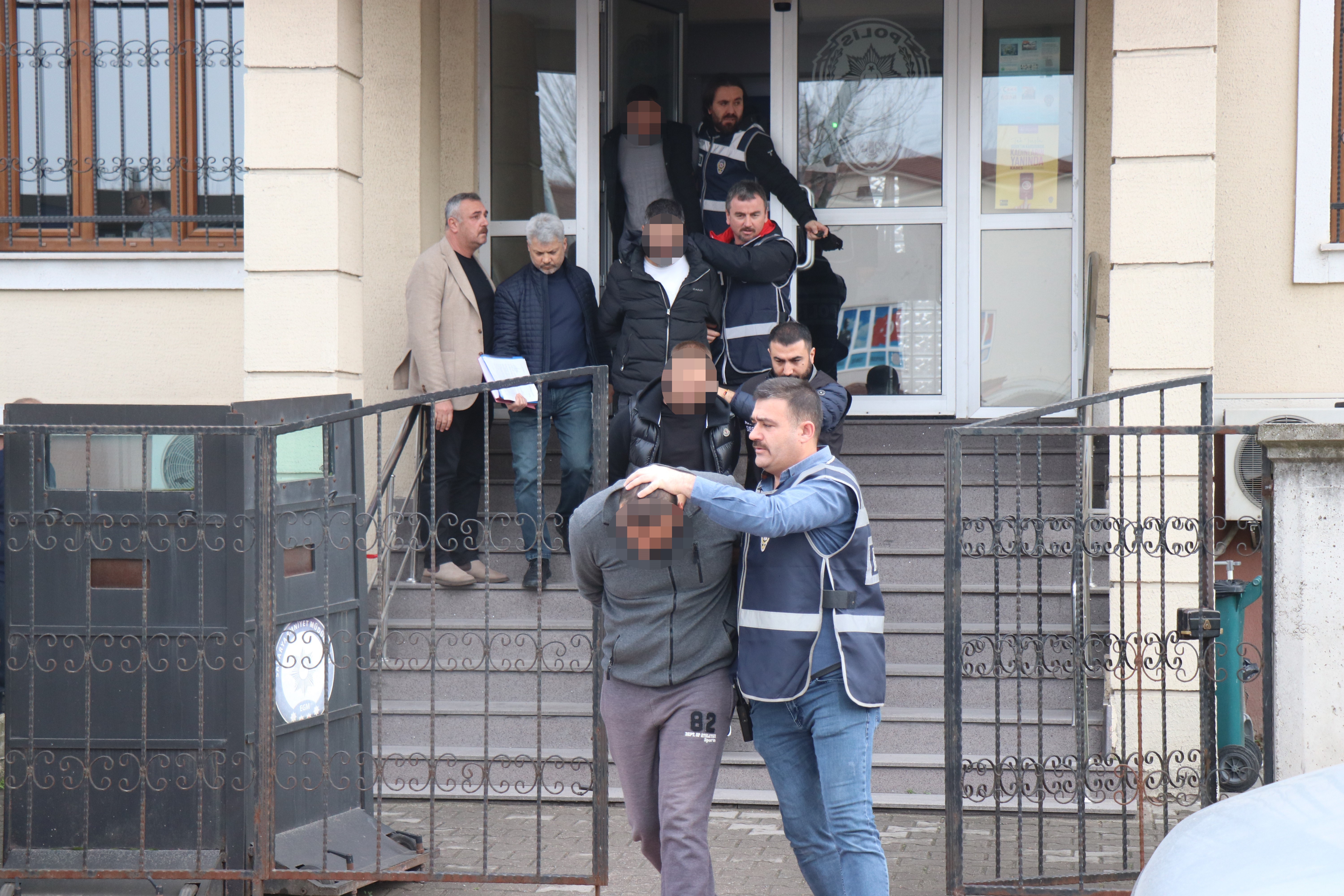 Aracının Önünde Bıçaklanarak Öldürülmüştü