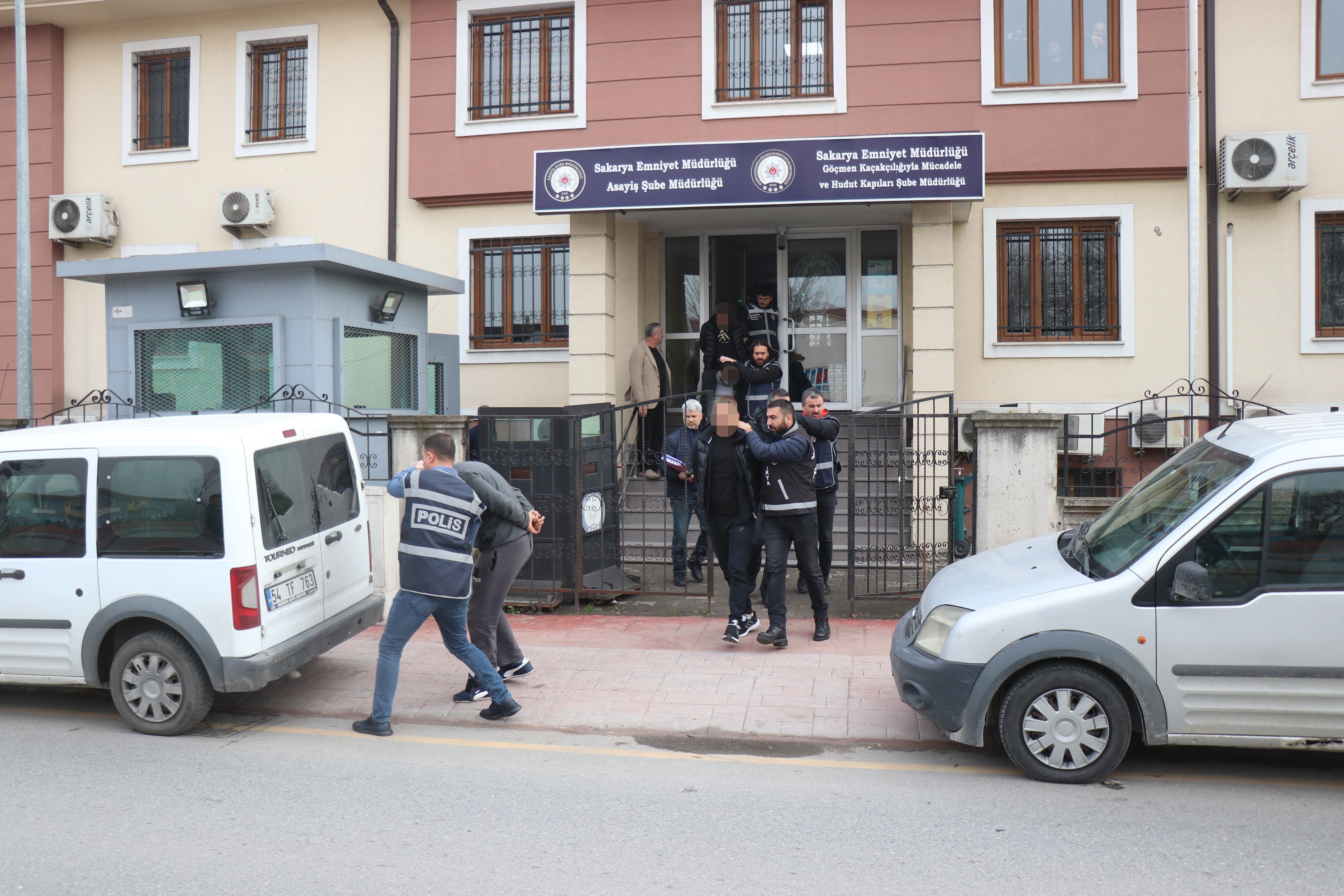 Aracının Önünde Bıçaklanarak Öldürülmüştü