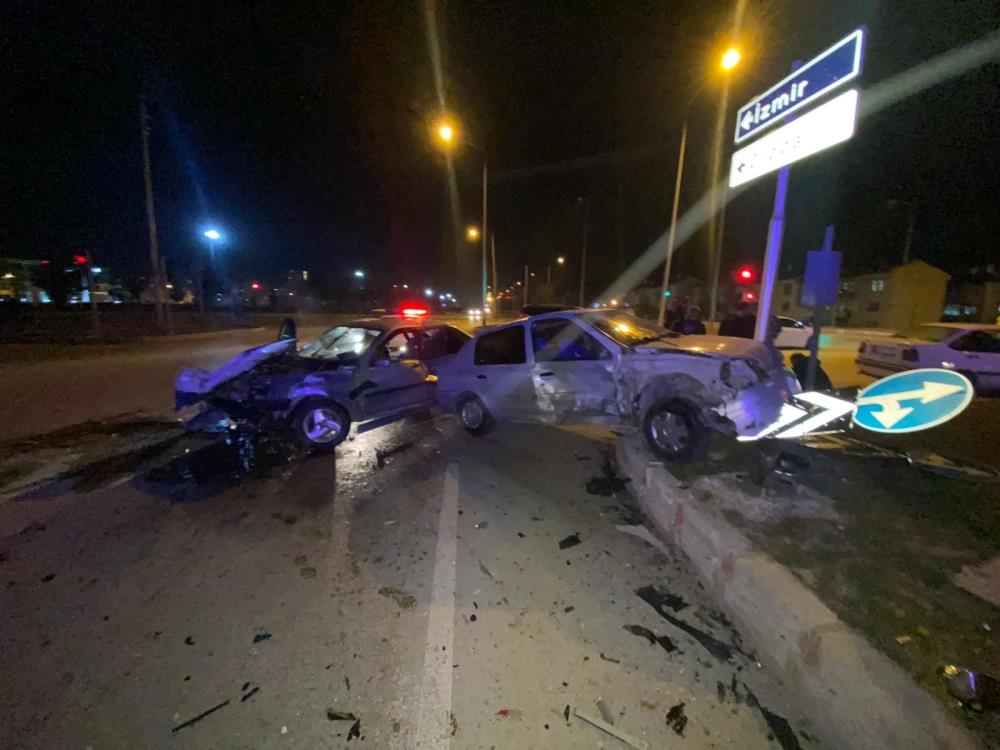 İki Otomobilin Çarpıştığı Kazada Ağır Bilanço: 7 Yaralı
