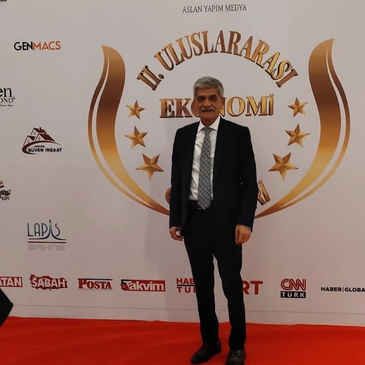 En Başarılı Belediyecilik Ödülü Başkan Erol'a Verildi