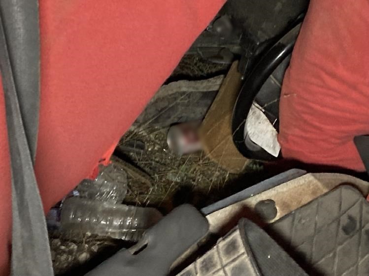 Otomobil Şarampole Devrildi: 1’i Ağır 3 Yaralı
