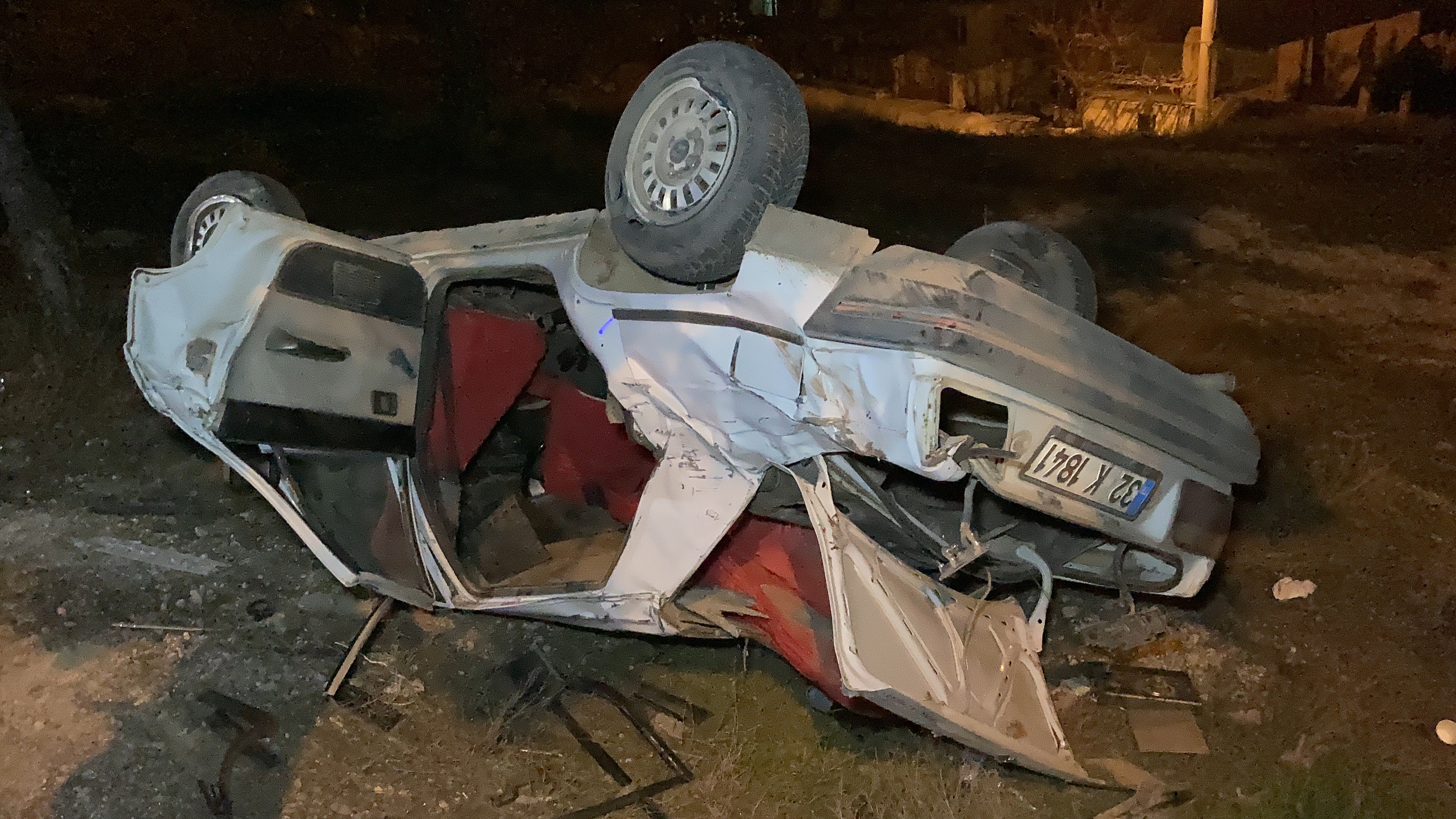 Otomobil Şarampole Devrildi: 1’i Ağır 3 Yaralı