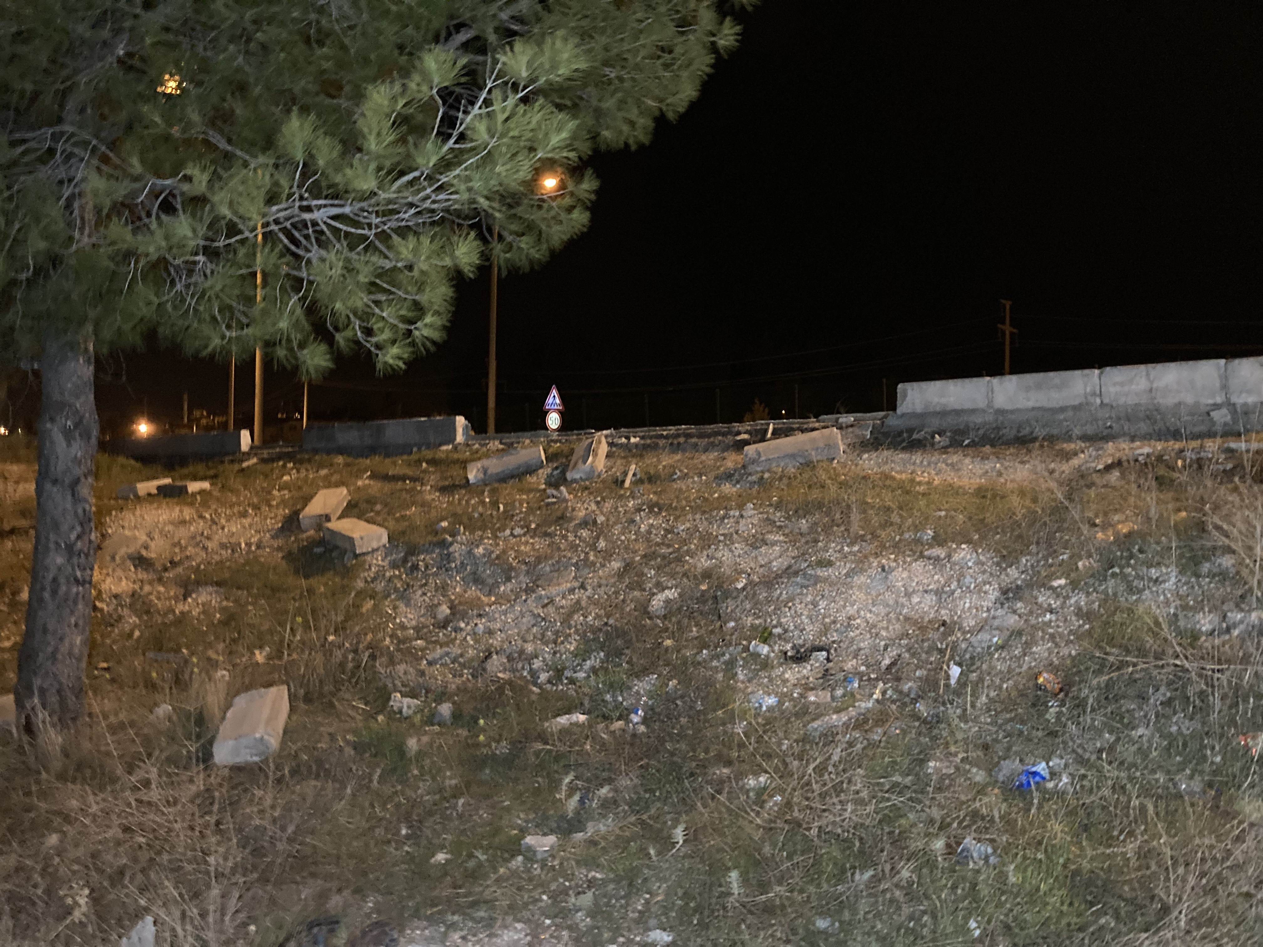 Otomobil Şarampole Devrildi: 1’i Ağır 3 Yaralı