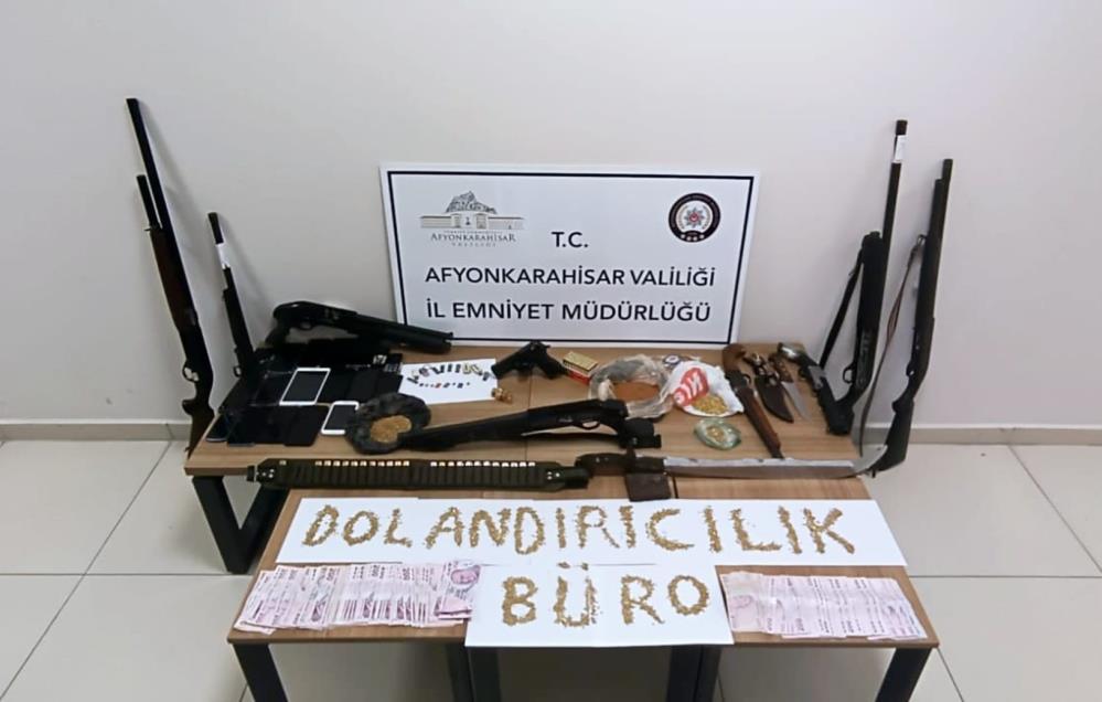 Kadın Profilleri Açıp Sahte Altınlarla 1 Milyon 325 Bin TL’lik Vurgun Yaptılar