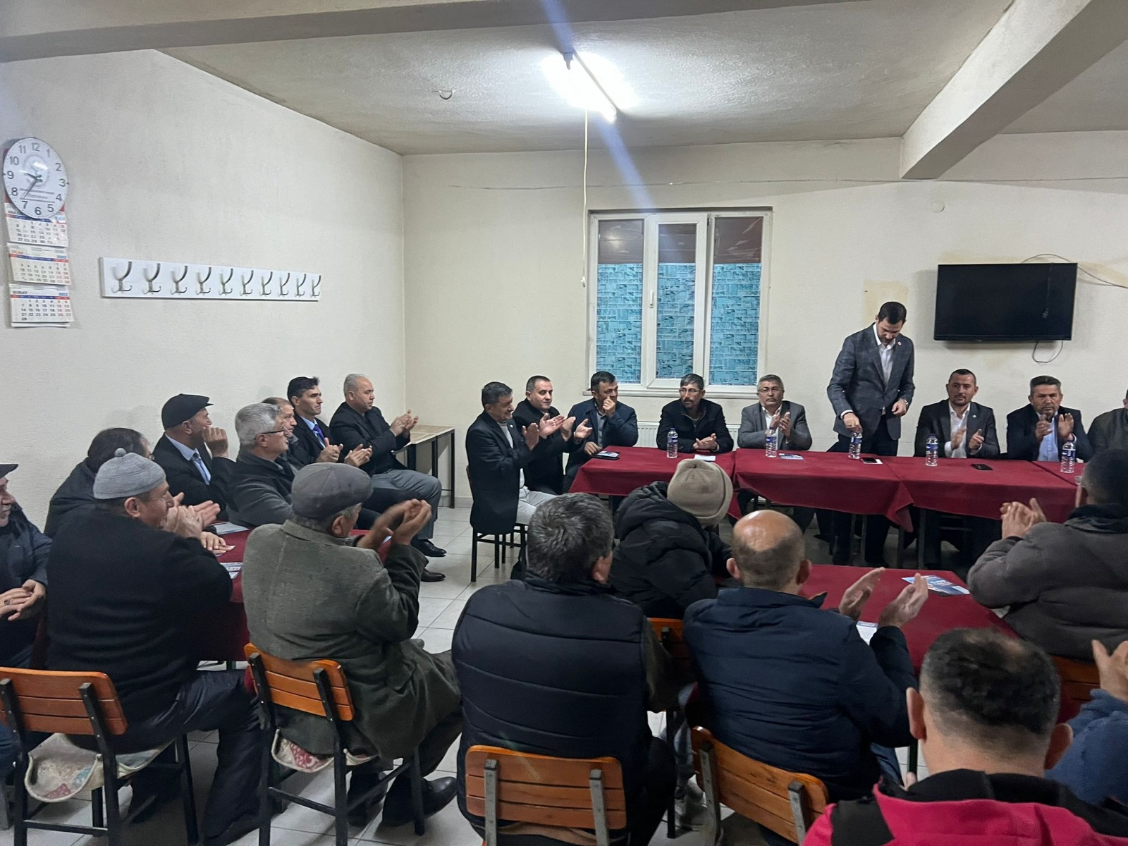 ALPER YAĞCI SADIKBEY MAHALLESİ'NDE SEÇMENLERLE BULUŞTU: "NAMUS SÖZÜ" VERDİ